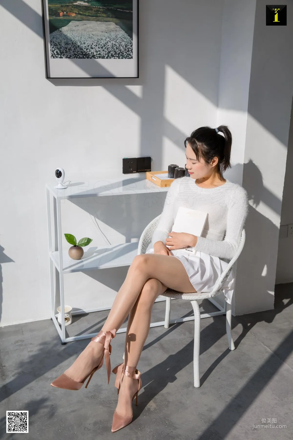 Xiao Xiao, Sunbathing and Sterilizing [IESS] Photo Set photo 26
