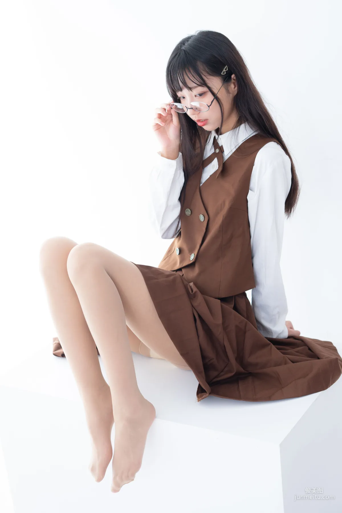 小梓《肉丝30D》 [森萝财团] JKFUN-033 写真集10