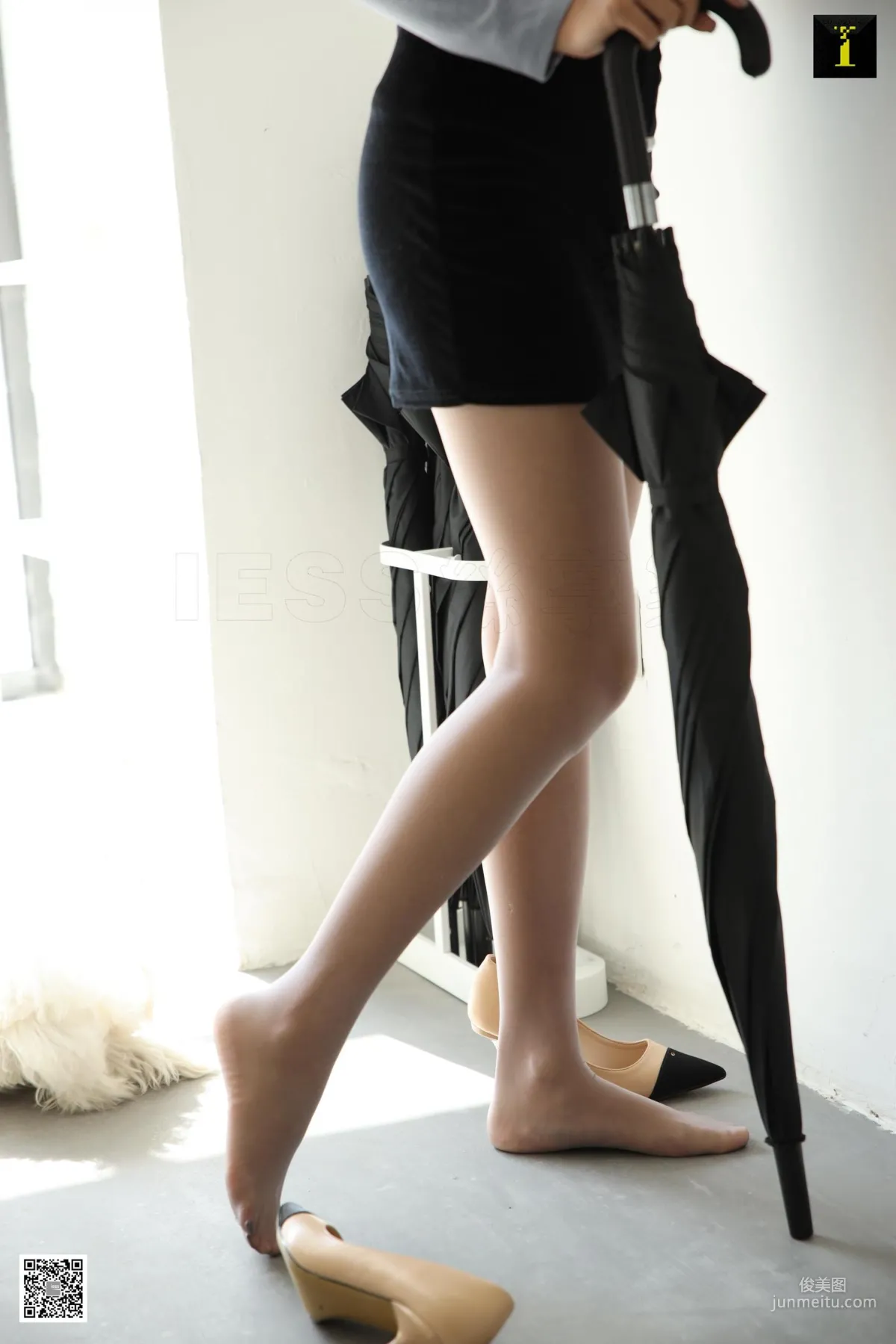 婉萍 《遛狗前的准备工作》 [异思趣向IESS] 写真集20