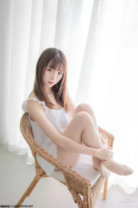 《白色睡衣》 [喵糖映畫] VOL.056 寫真集