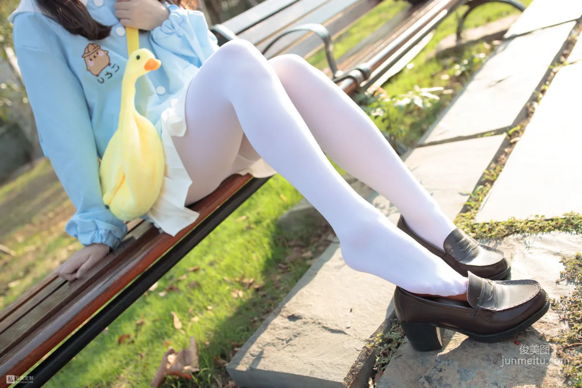 默陌《踩物 白丝50D》 [森萝财团] JKFUN-031 写真集21