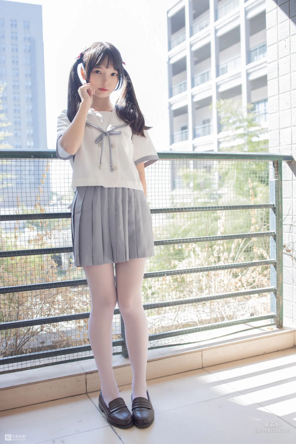 默陌《15D白絲 抑郁湖邊與絕望天台》 [森蘿财團] JKFUN-028 寫真集 27