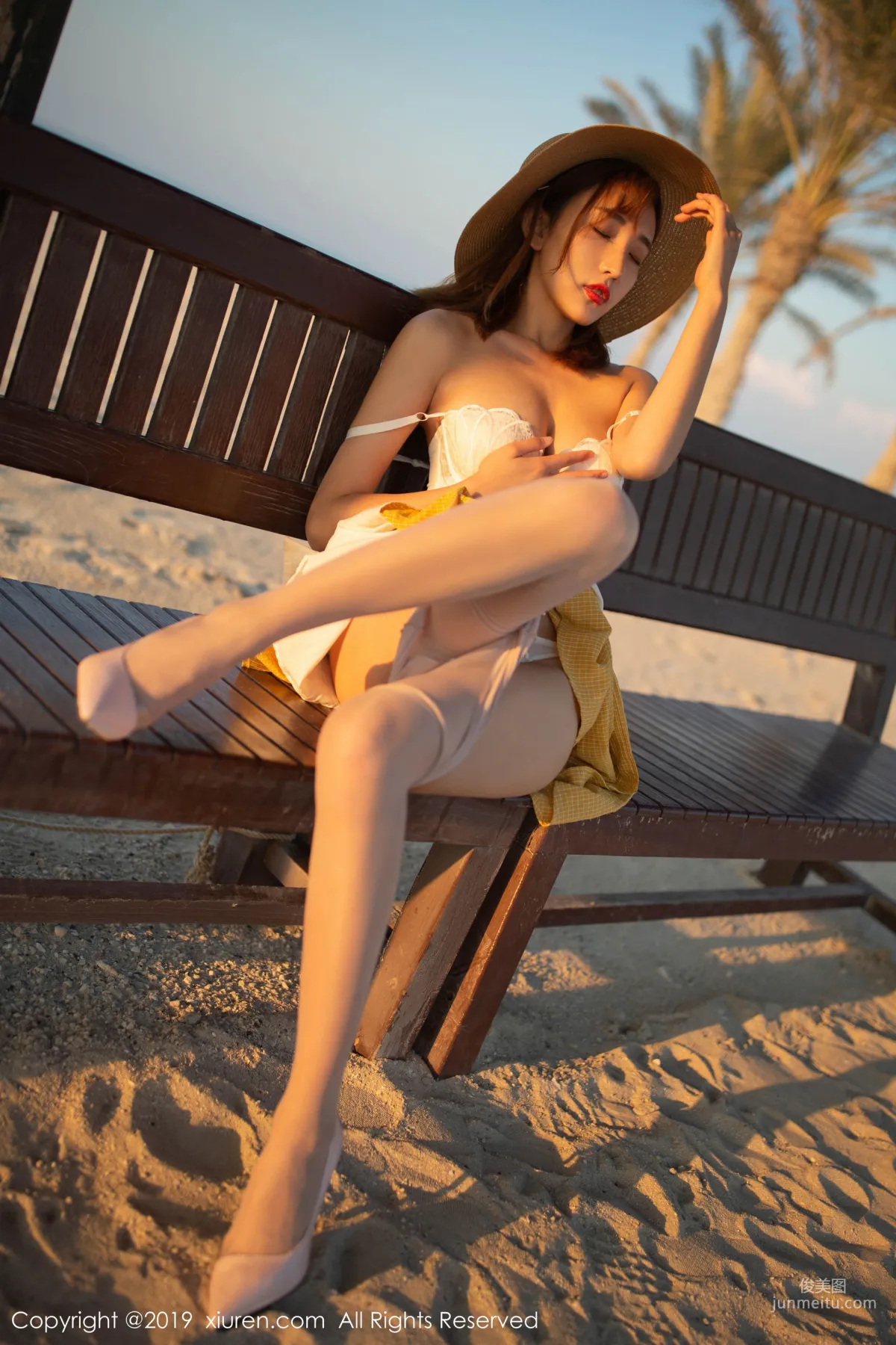 Lu Xuanxuan, Seaside Girlfriend Interaction [XiuRen] No.1812 Photo Set photo 43