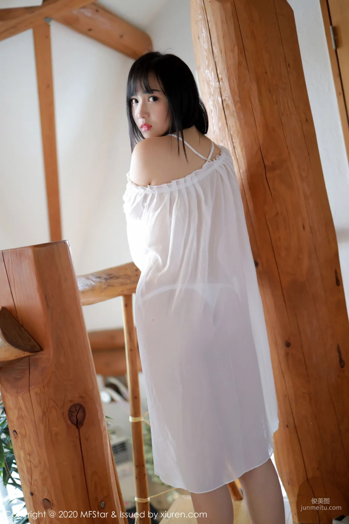 Xu Weiwei mia 'Looming Sheer Clothing Series' [MFStar] Vol.260 Photo Set photo 50