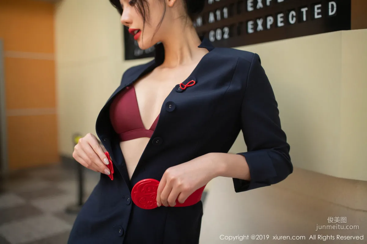 A Zhu 'Arcade Ground Crew Theme' [XiuRen] No.1881 Photo Set photo 64