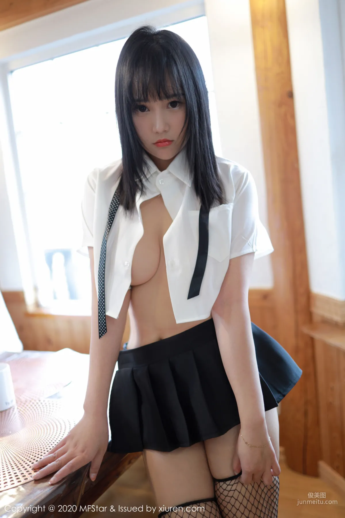 Xu Weiwei, Sexy School Uniform Series [MFStar] Vol.255 Photo Set photo 44
