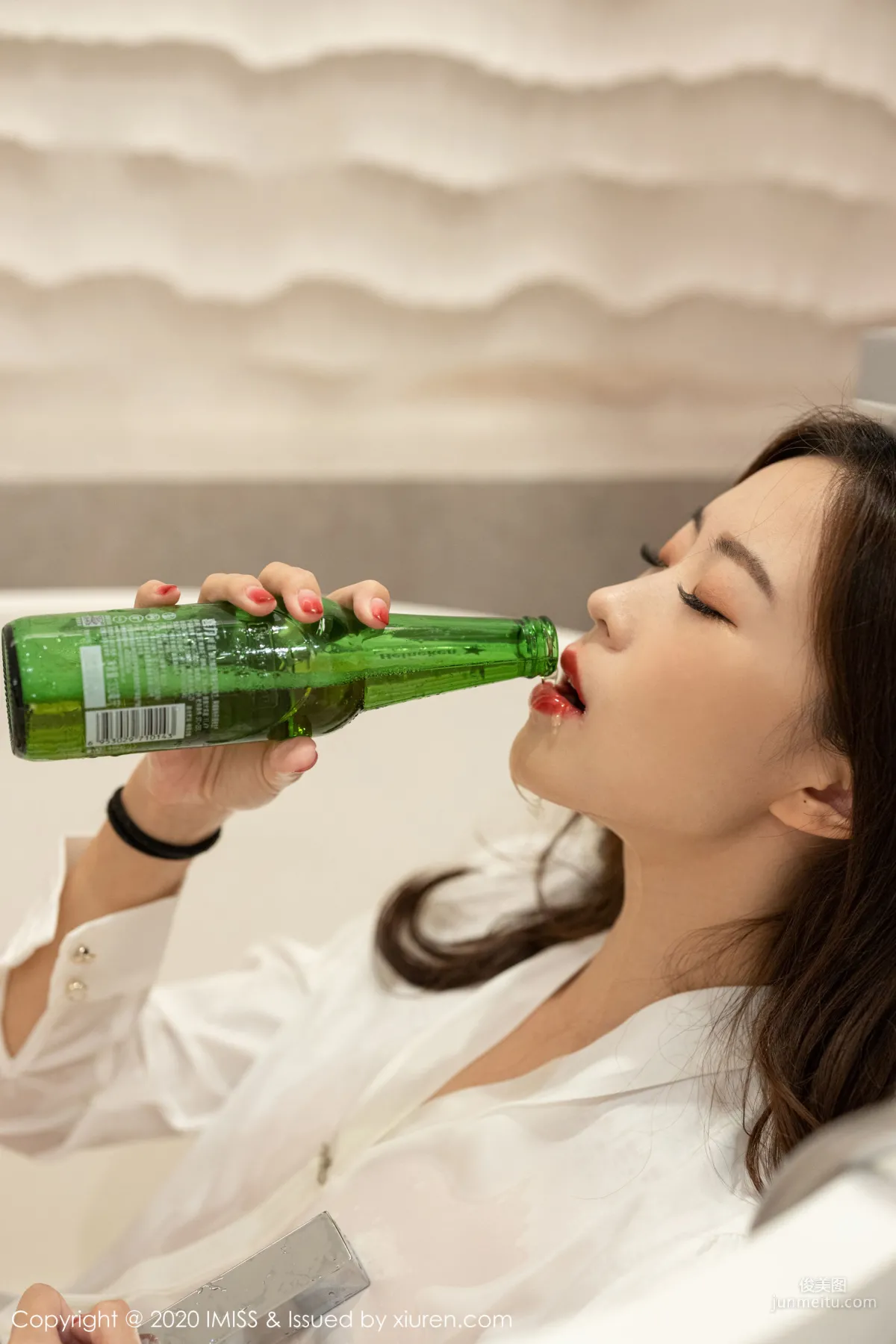 Yang Ziyan Cynthia 'Beautiful OL Drunk After a Breakup...' [IMISS] Vol.432 Photo Set photo 49
