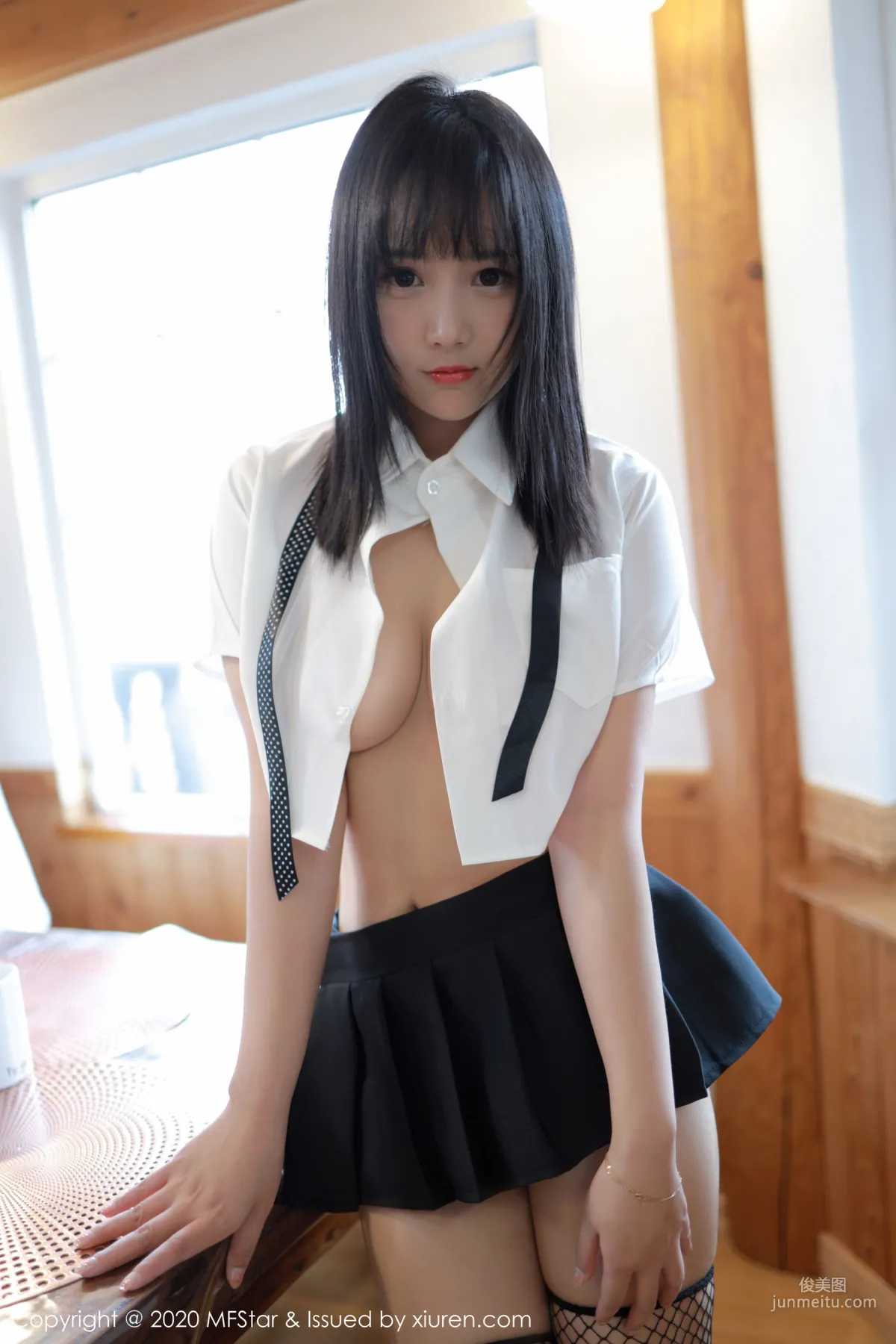 Xu Weiwei, Sexy School Uniform Series [MFStar] Vol.255 Photo Set photo 43