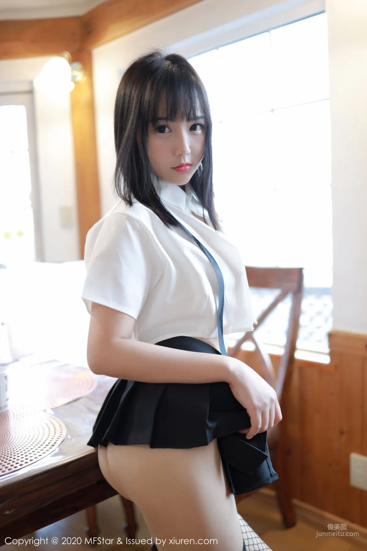 Xu Weiwei, Sexy School Uniform Series [MFStar] Vol.255 Photo Set photo 36