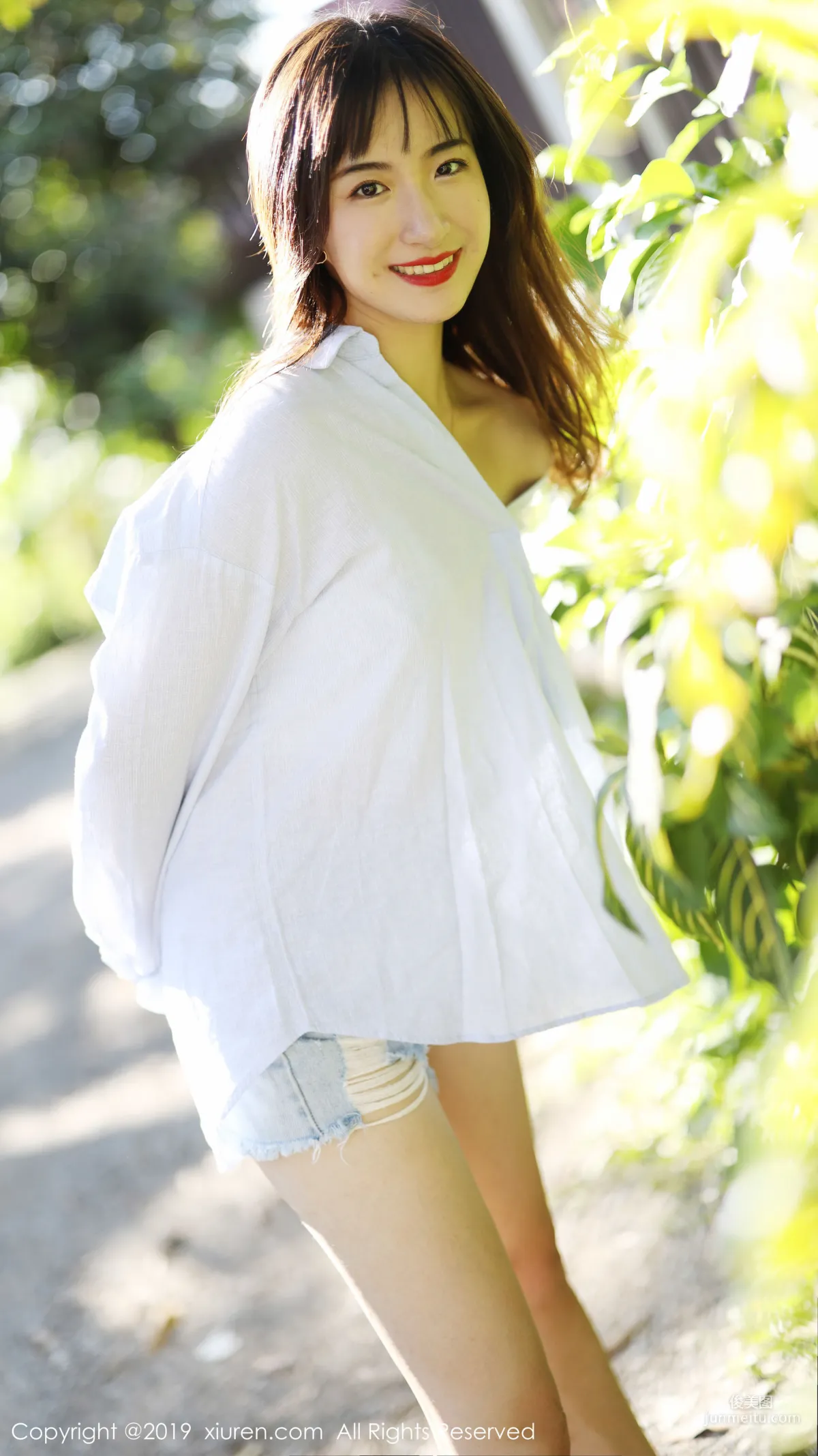 Yi'er Latte, Outdoor Fresh Theme Series [XiuRen] No.1892 Photo Set photo 54