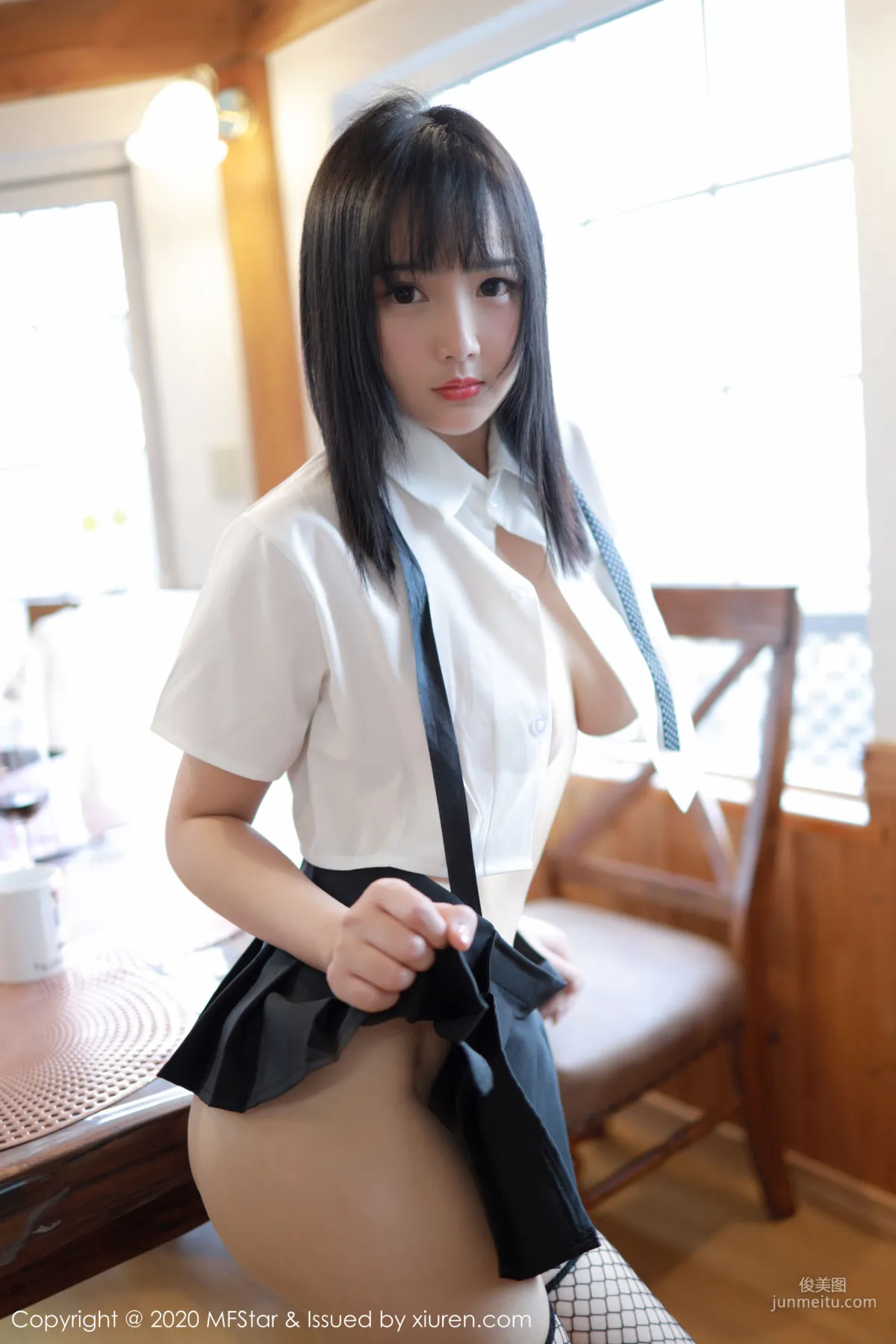 Xu Weiwei, Sexy School Uniform Series [MFStar] Vol.255 Photo Set photo 38
