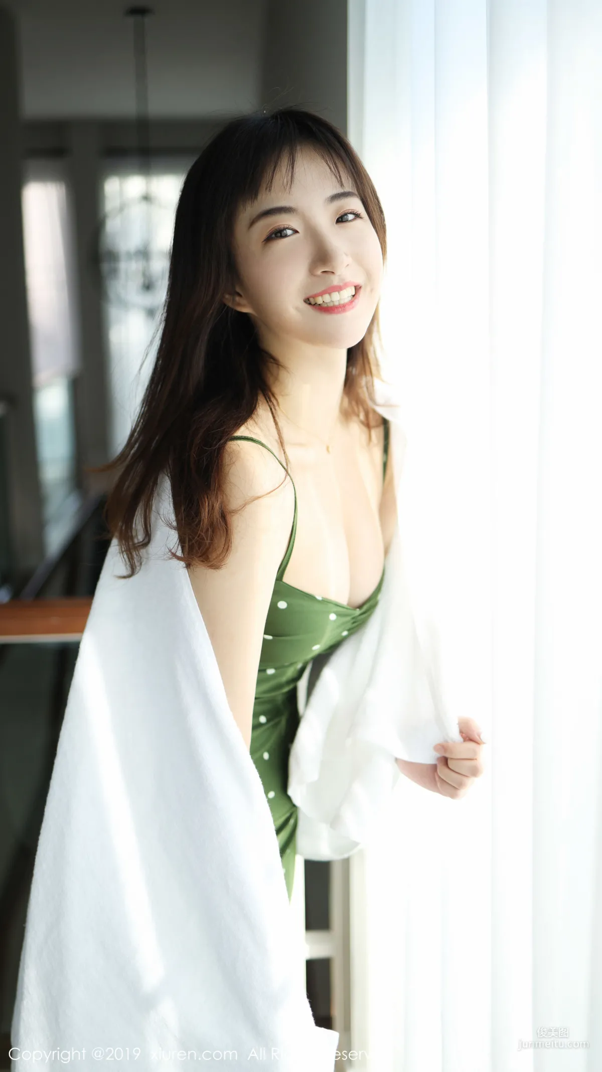 Yi'er Latte, Outdoor Fresh Theme Series [XiuRen] No.1892 Photo Set photo 24
