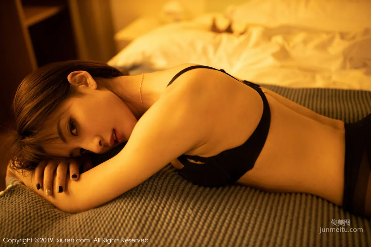 Lin Wenwen yooki, Sexy Halter Dress and Alluring Black Stockings Series [XiuRen] No.1868 Photo Set photo 26