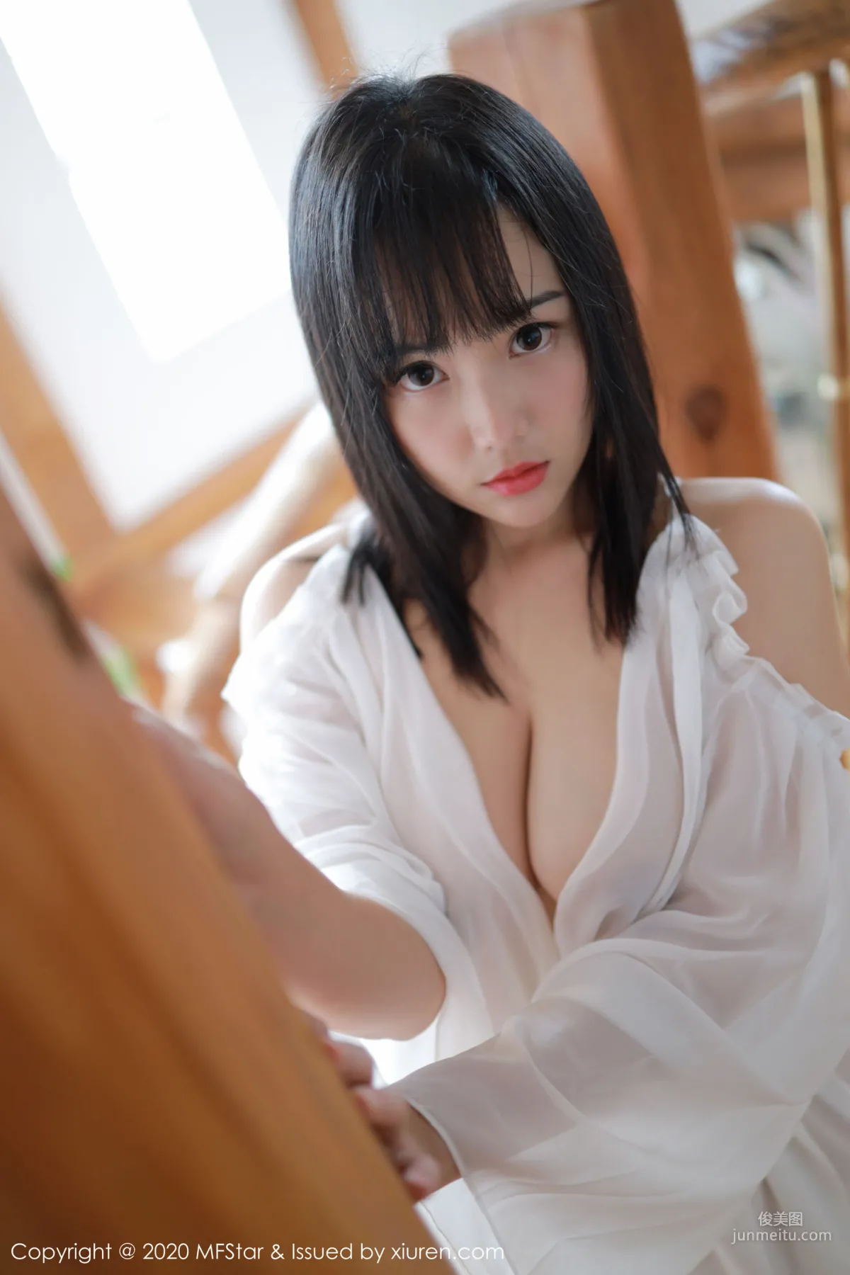 Xu Weiwei mia 'Looming Sheer Clothing Series' [MFStar] Vol.260 Photo Set photo 34