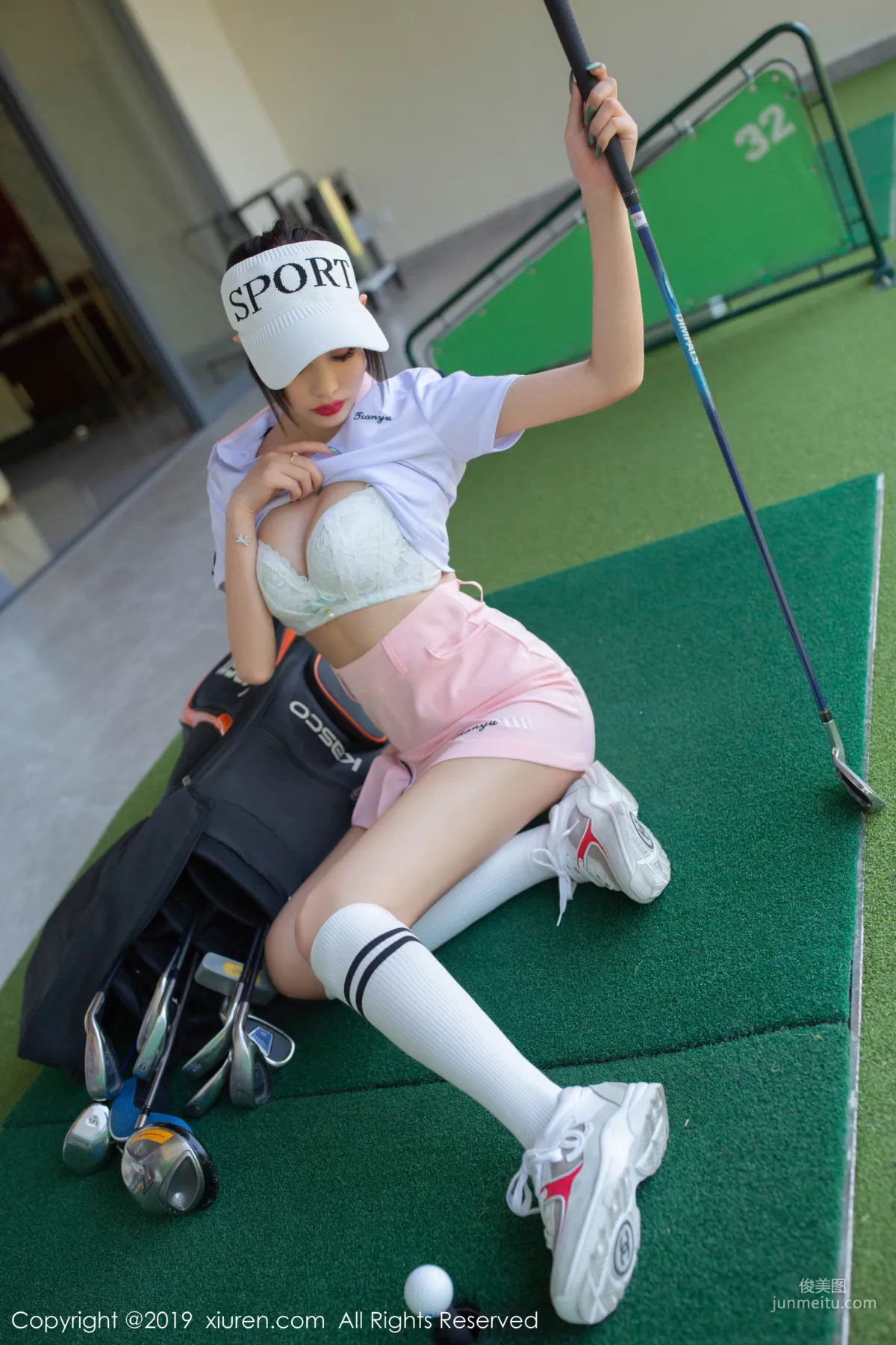 Yang Chenchen sugar, Golf Theme [XiuRen] No.1874 Photo Set photo 16