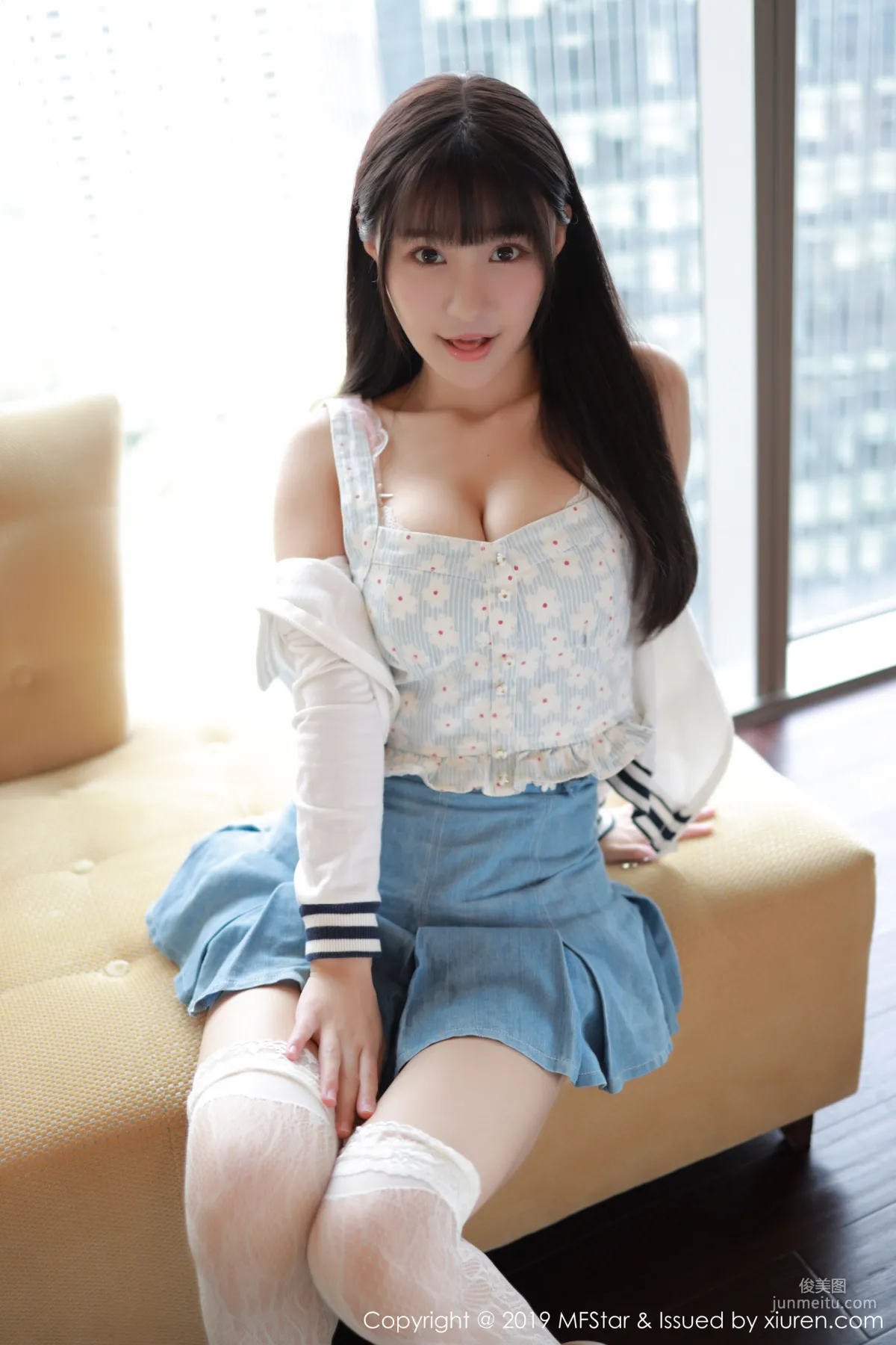 Flower朱可儿《短裙+蕾丝袜》 [模范学院MFStar] Vol.233 写真集9