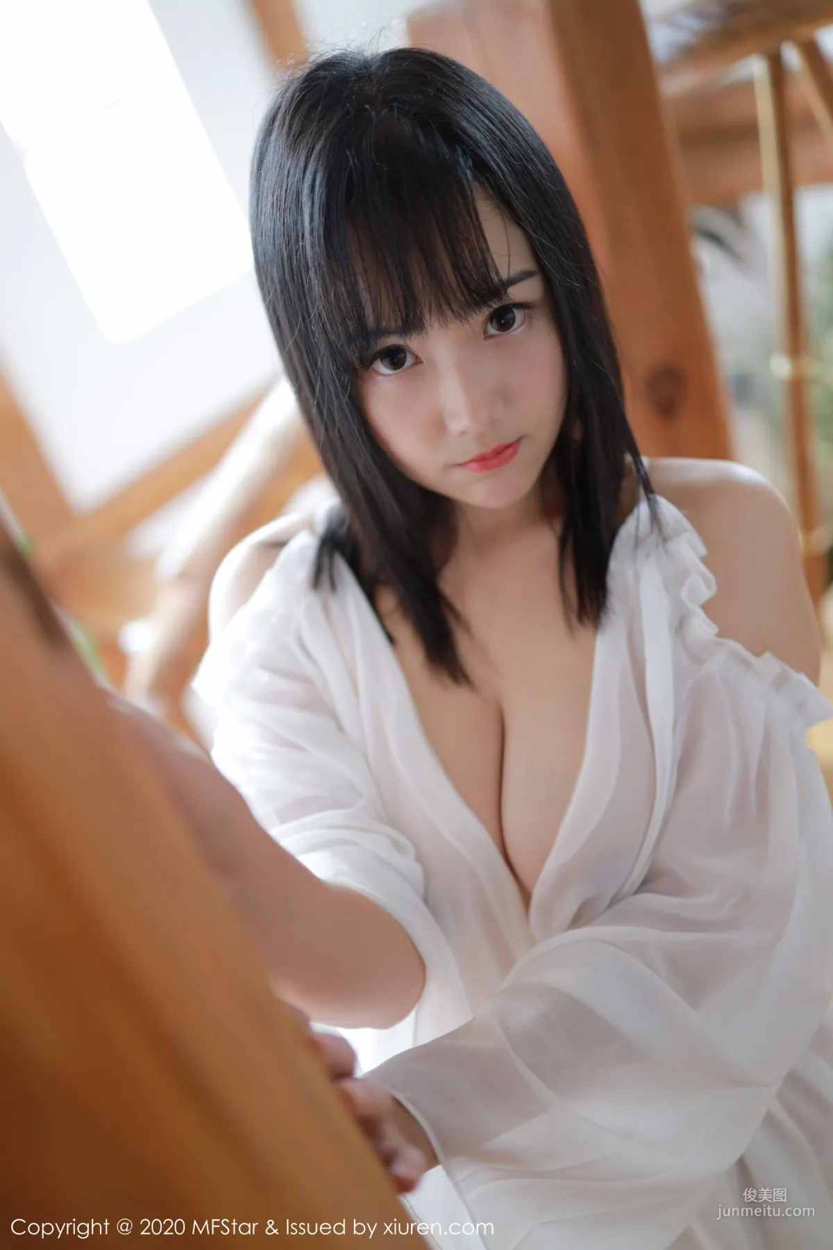 Xu Weiwei mia 'Looming Sheer Clothing Series' [MFStar] Vol.260 Photo Set photo 33