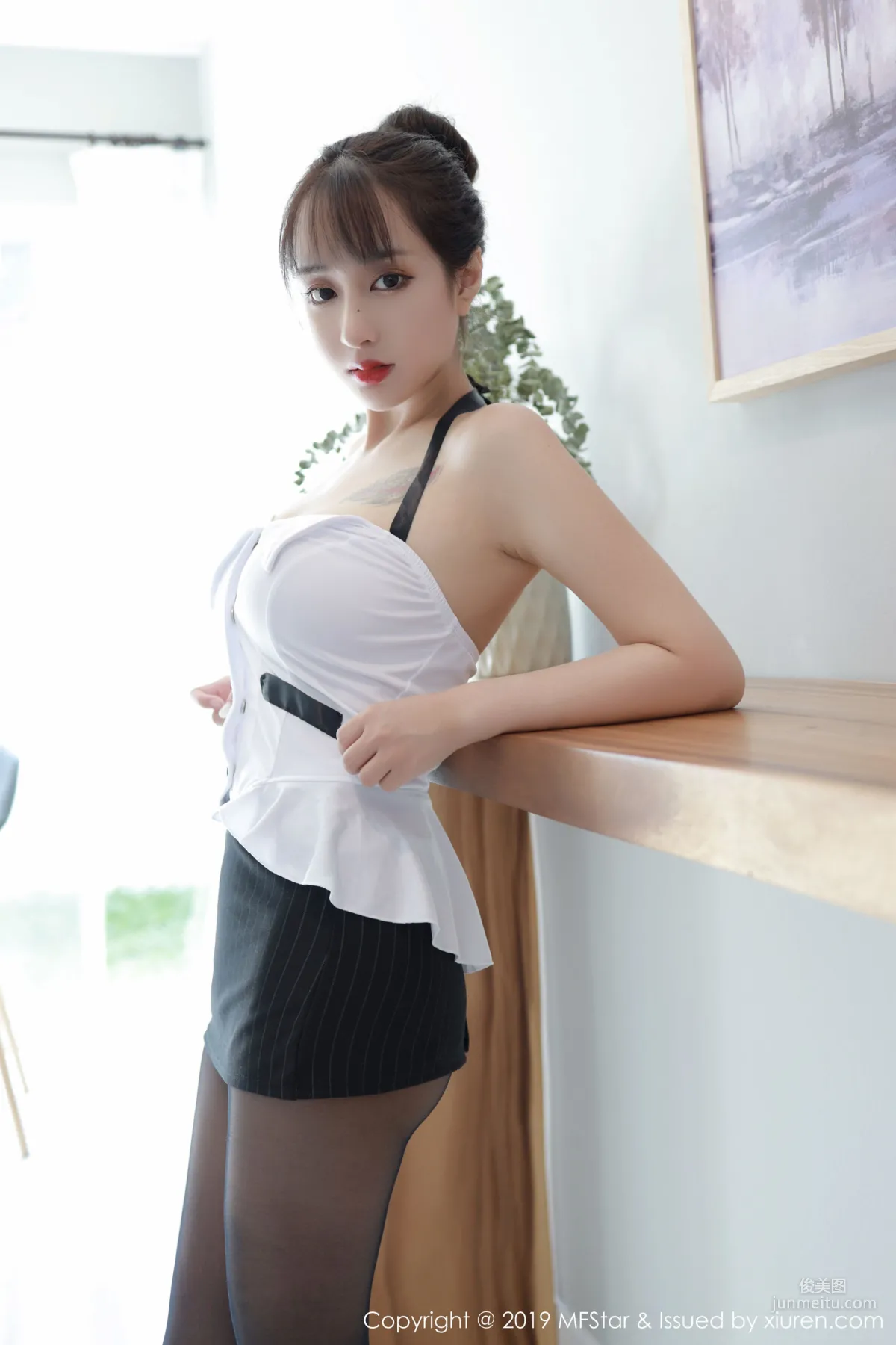 Betty Lin Zixin《Exquisite Black Stockings Beautiful Legs Temptation》 [MFStar] Vol.238 Photo Set photo 51