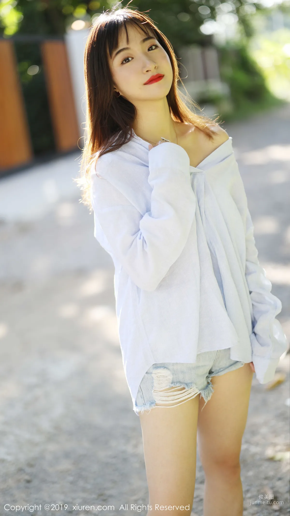 Yi'er Latte, Outdoor Fresh Theme Series [XiuRen] No.1892 Photo Set photo 51