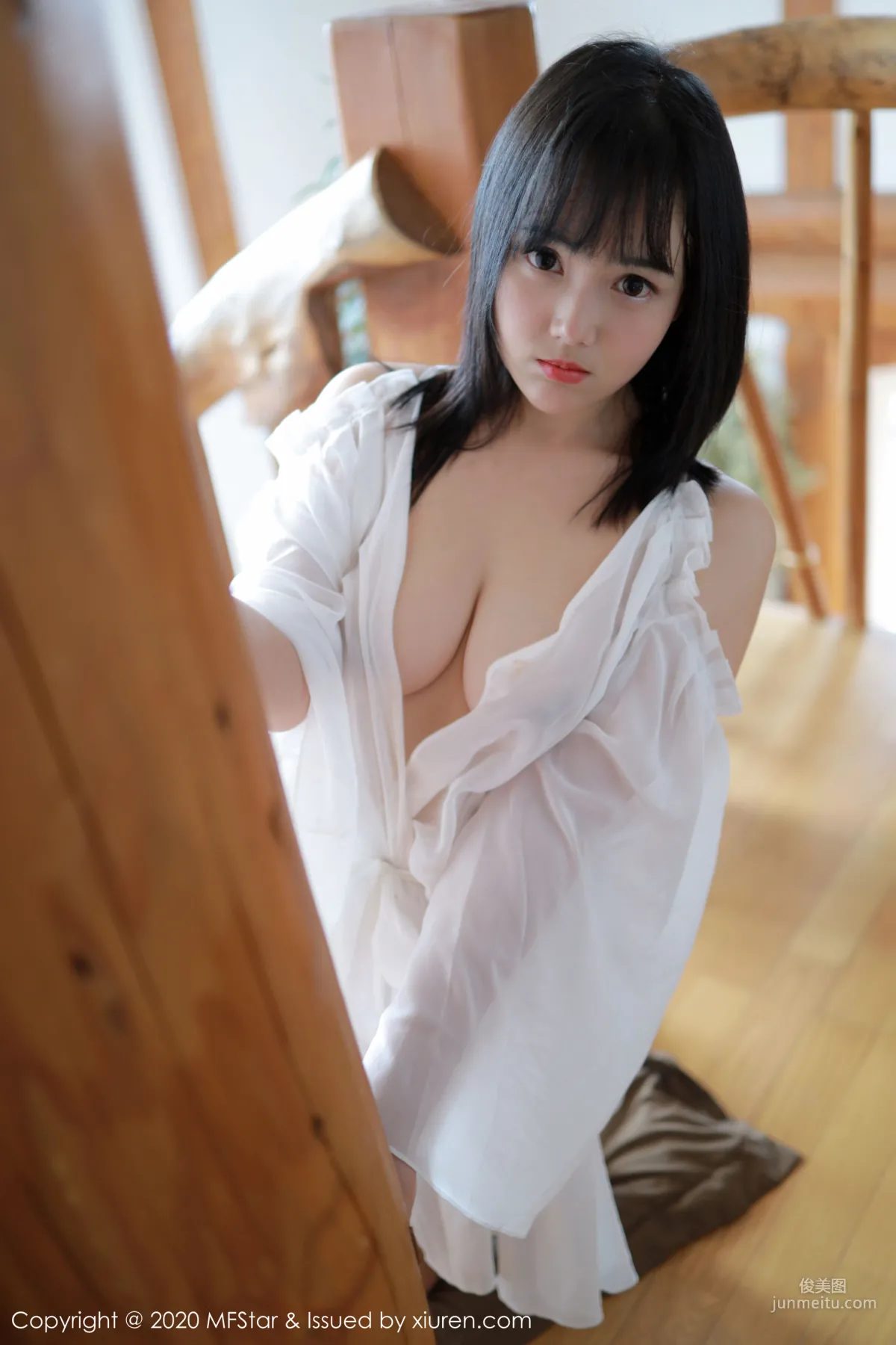 Xu Weiwei mia 'Looming Sheer Clothing Series' [MFStar] Vol.260 Photo Set photo 38