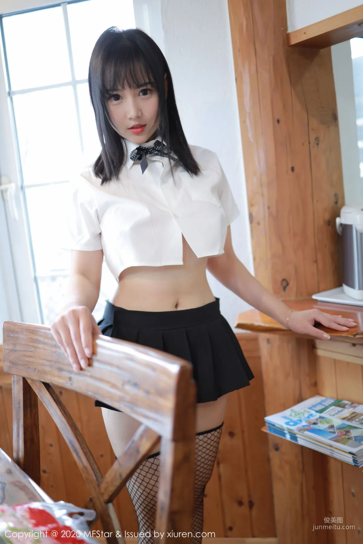 Xu Weiwei, Sexy School Uniform Series [MFStar] Vol.255 Photo Set photo 9