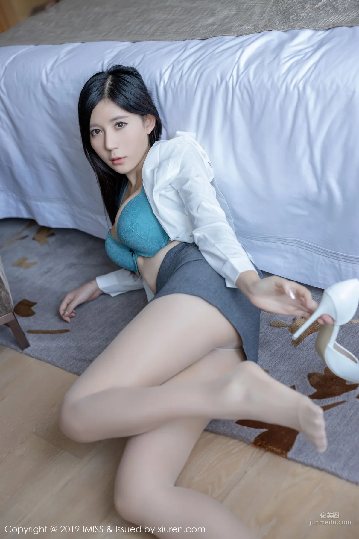 nova Li Ya Sexy Secretary Stockings and Beautiful Legs [IMISS] Vol.409 Photo Set photo 21