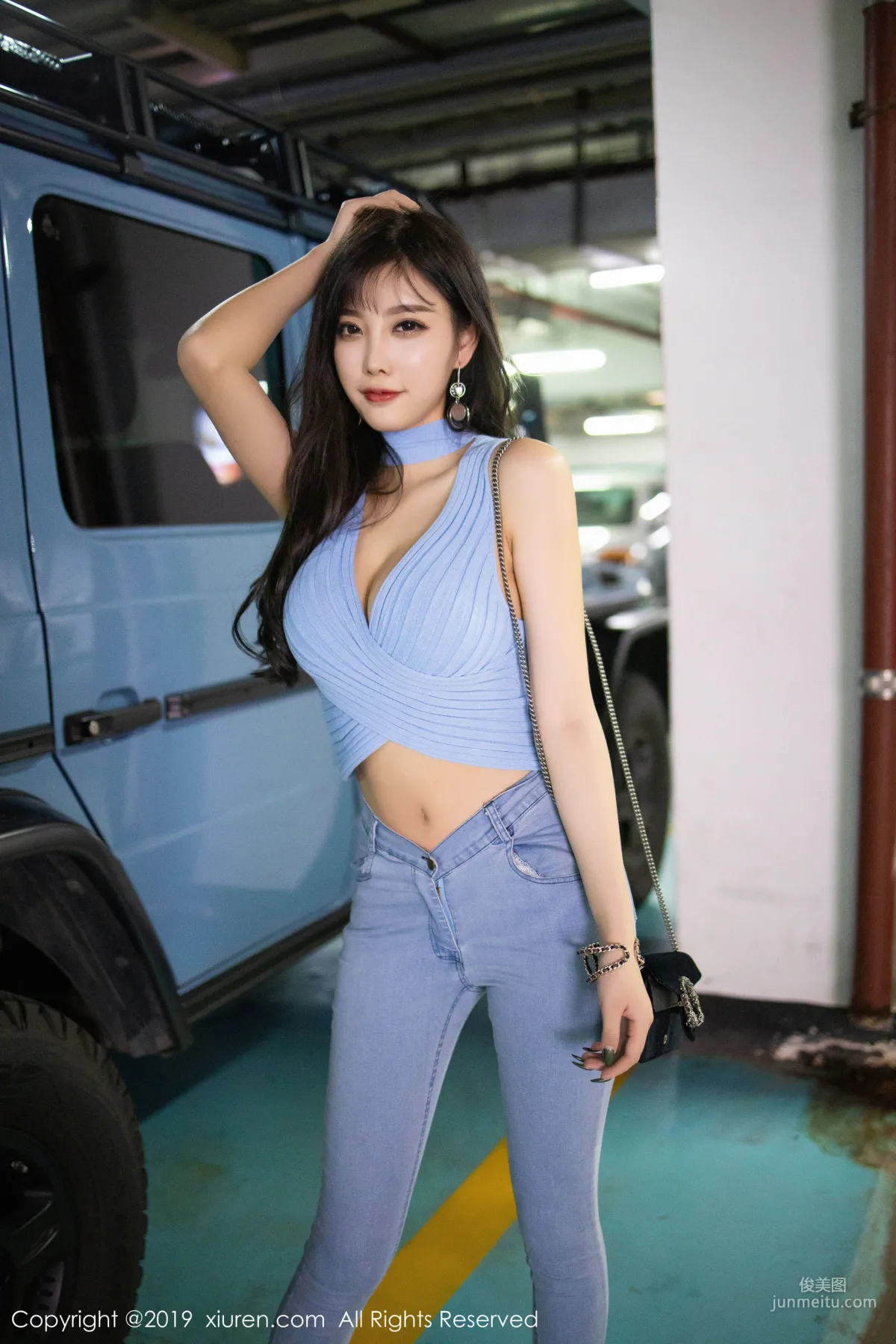 Yang Chenchen sugar, The Vivid and Soul-Stirring Charm of Stockings and Beautiful Legs, [XiuRen] No.1810, Photo Set photo 4