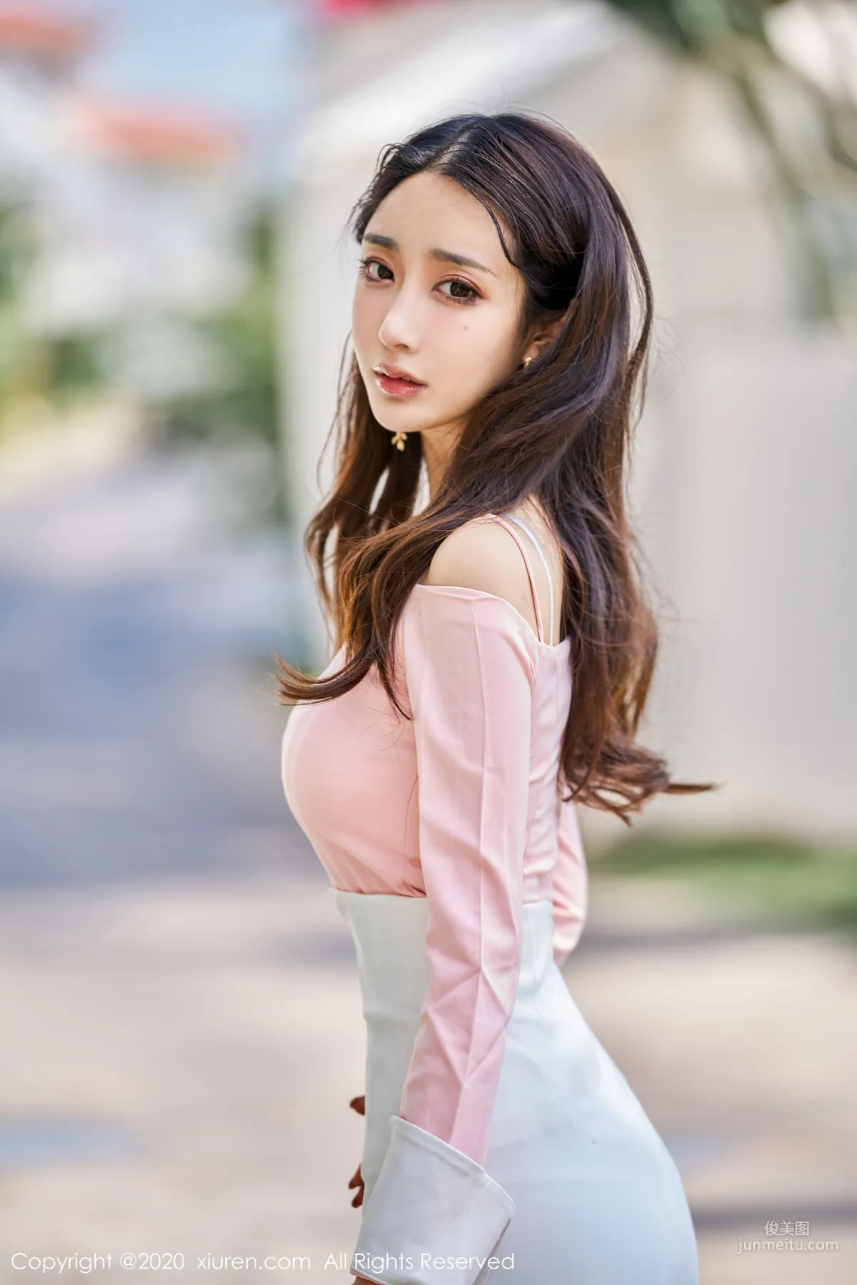 Betty Lin Zixin, White Stockings Seduction Under the White Skirt Theme Series, [XiuRen] No.1944 Photo Set photo 10