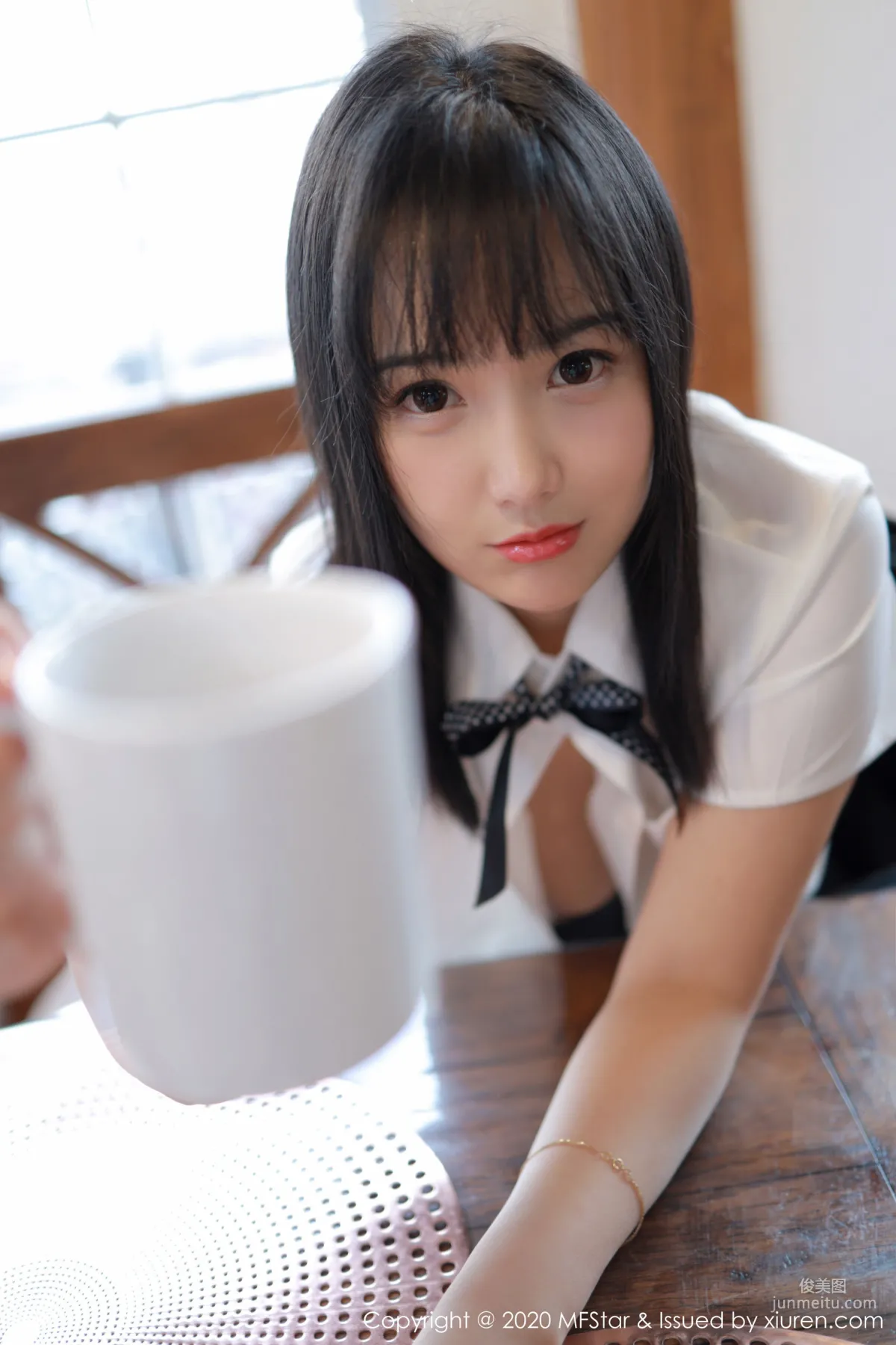 Xu Weiwei, Sexy School Uniform Series [MFStar] Vol.255 Photo Set photo 31