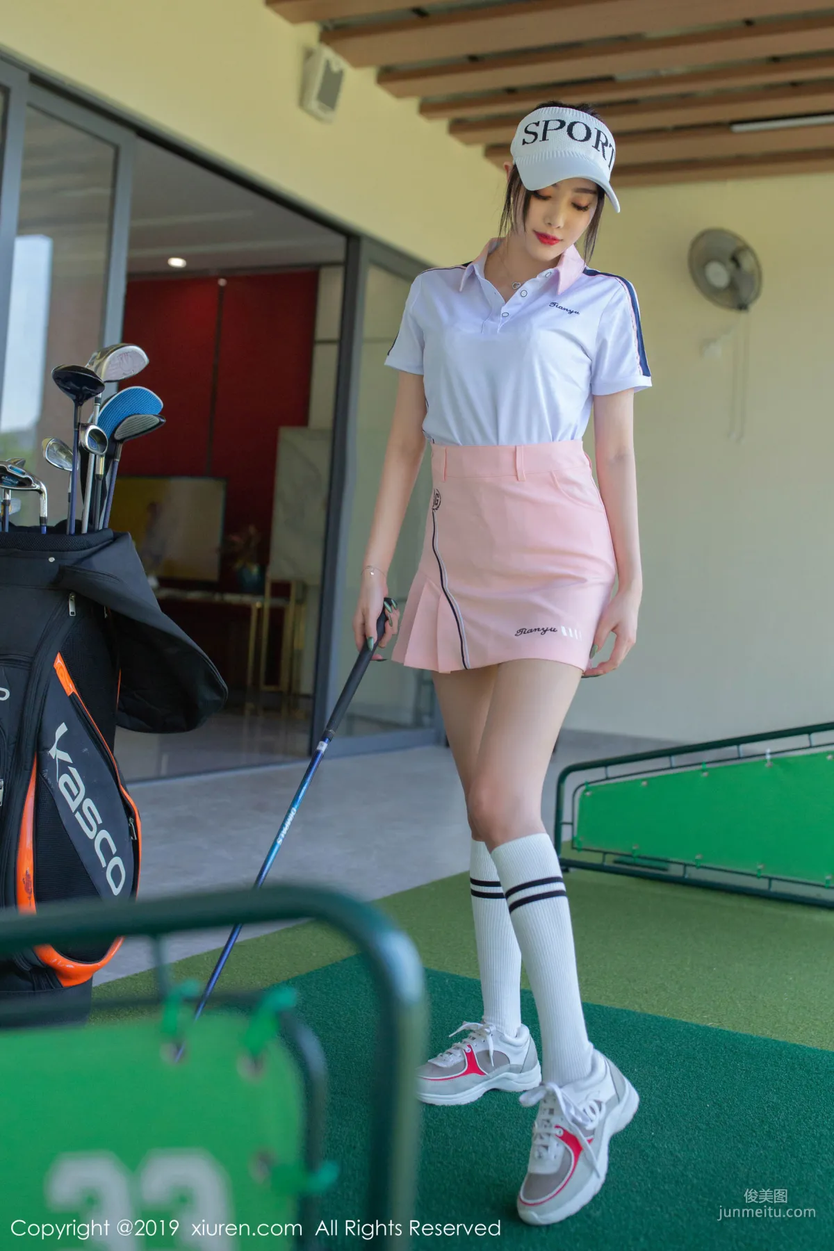 Yang Chenchen sugar, Golf Theme [XiuRen] No.1874 Photo Set photo 8