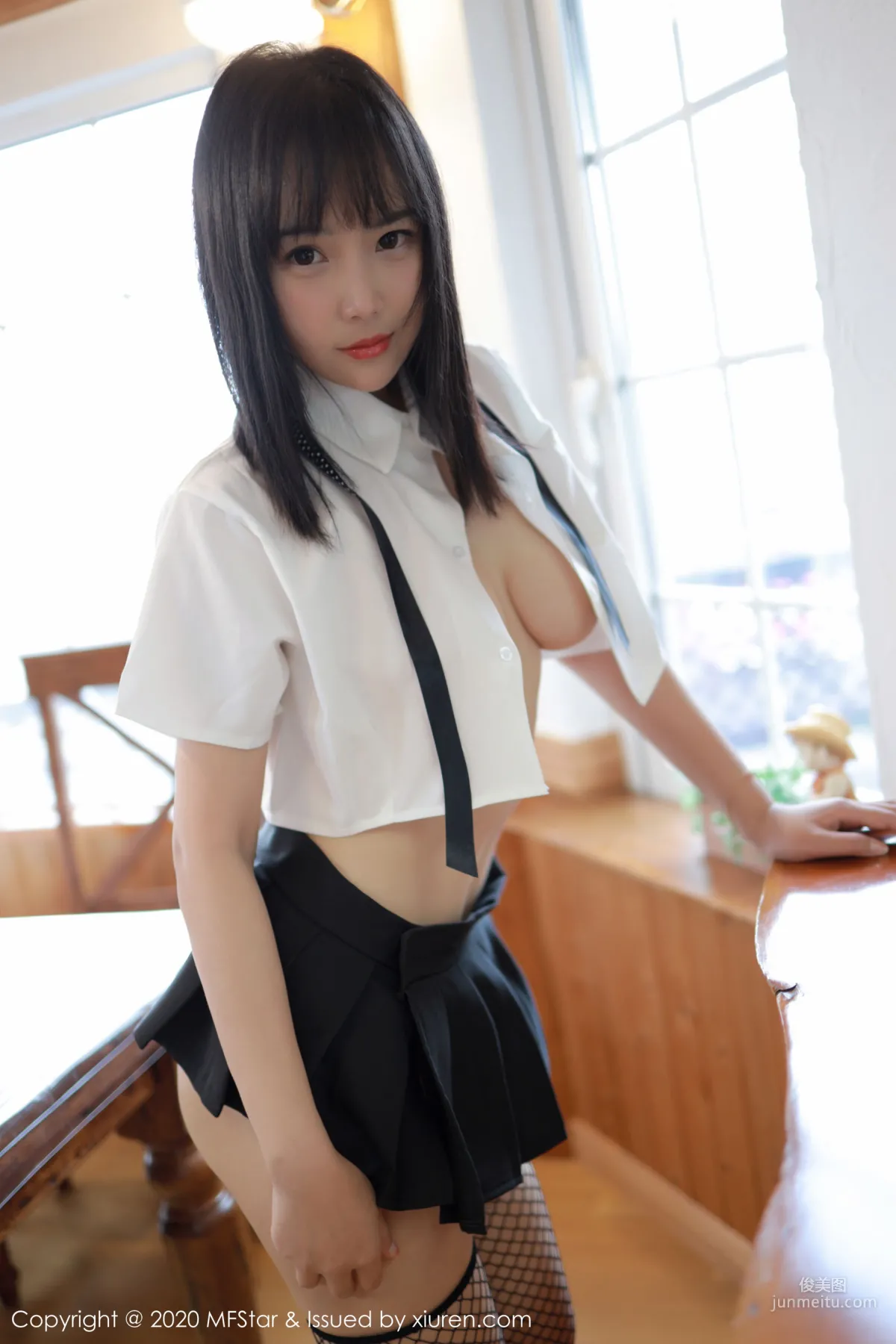 Xu Weiwei, Sexy School Uniform Series [MFStar] Vol.255 Photo Set photo 41