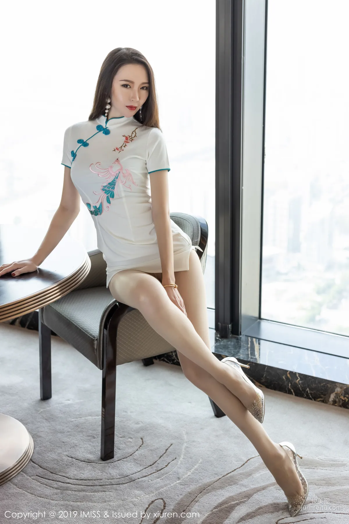Meng Xinyue "Qipao, Stockings and Beautiful Legs" [IMISS] Vol.412 Photo Set photo 6