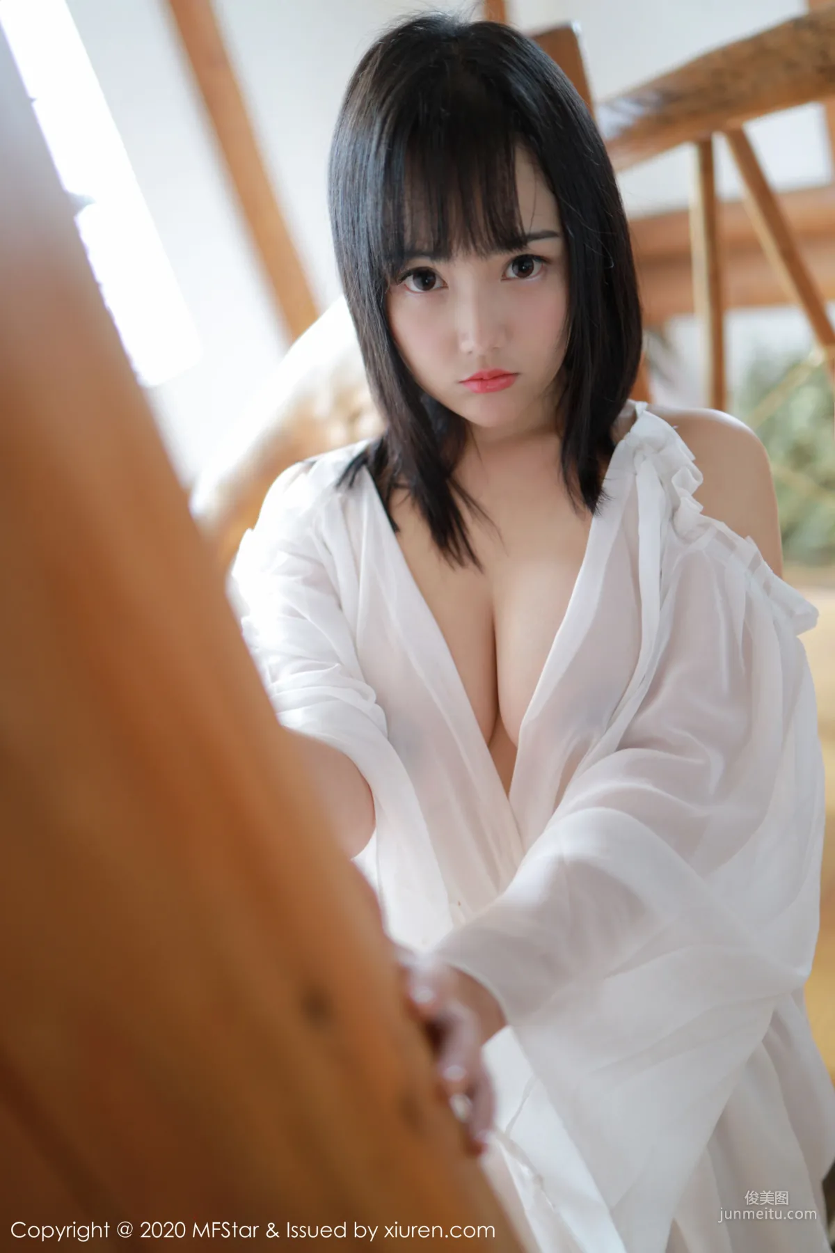 Xu Weiwei mia 'Looming Sheer Clothing Series' [MFStar] Vol.260 Photo Set photo 37