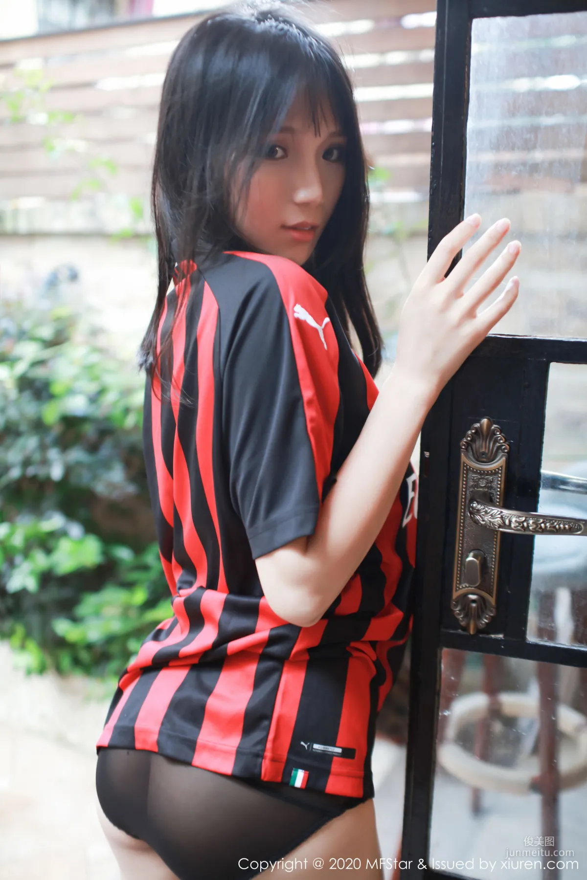 Li Keke 'Vacuum Pajamas and Jersey Series' [MFStar] Vol.258 photo 37