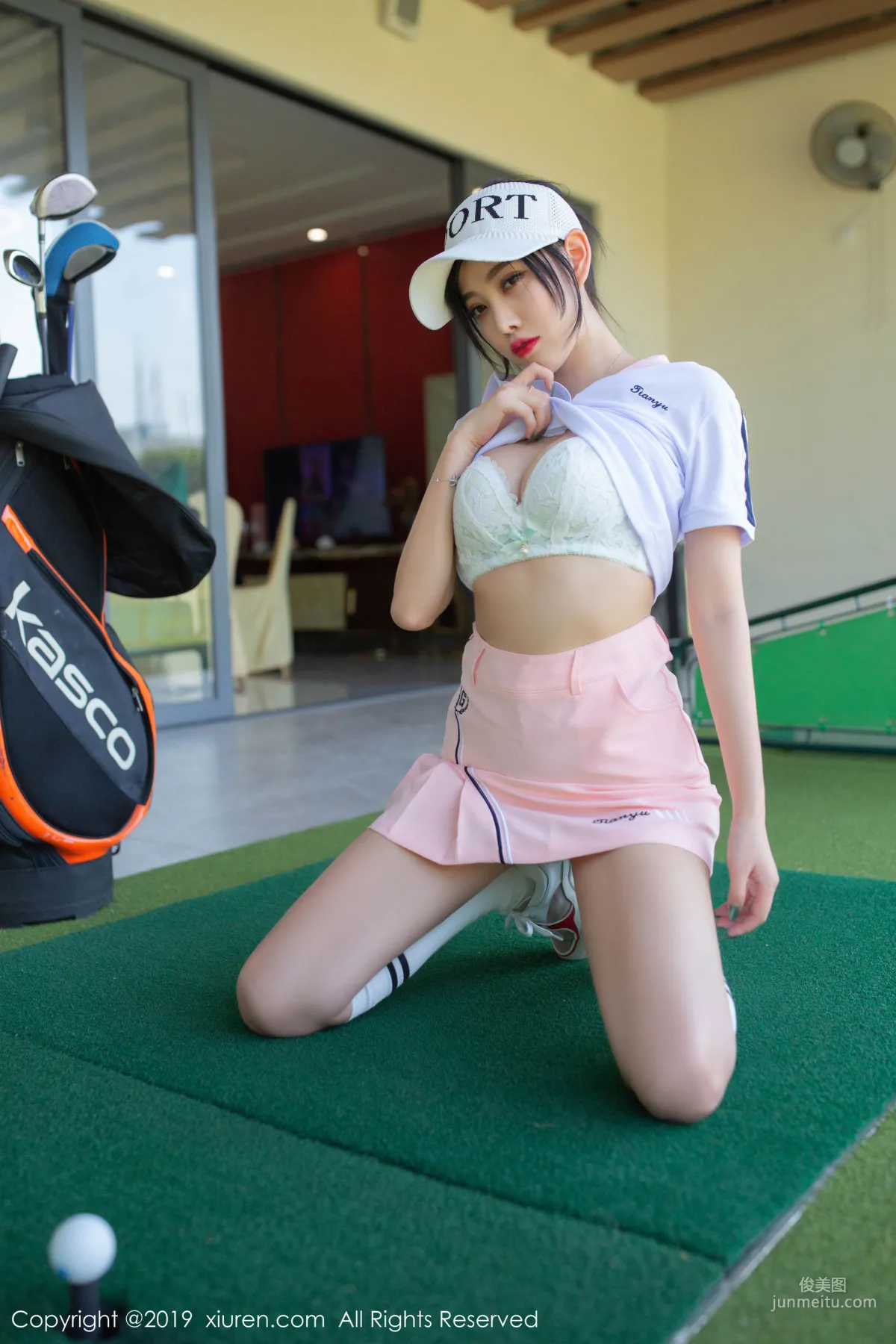 Yang Chenchen sugar, Golf Theme [XiuRen] No.1874 Photo Set photo 12