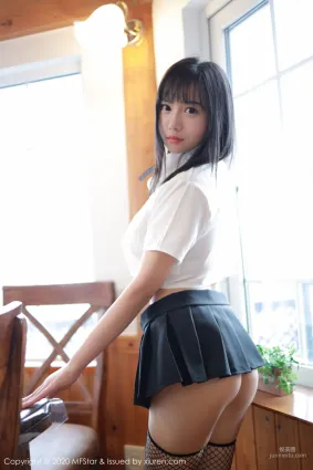 徐微微mia《性感學生制服系列》 [模範學院MFStar] Vol.255 寫真集