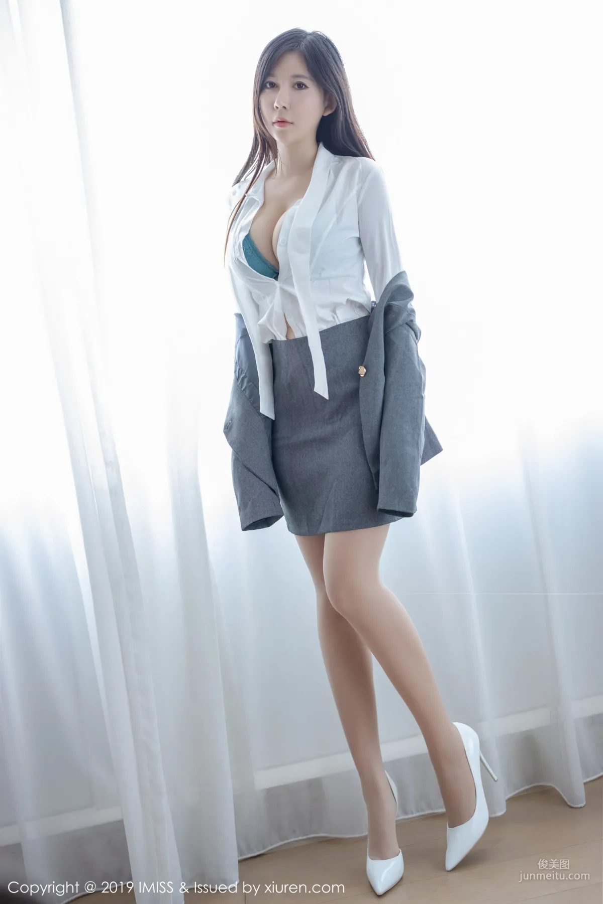 nova Li Ya Sexy Secretary Stockings and Beautiful Legs [IMISS] Vol.409 Photo Set photo 8