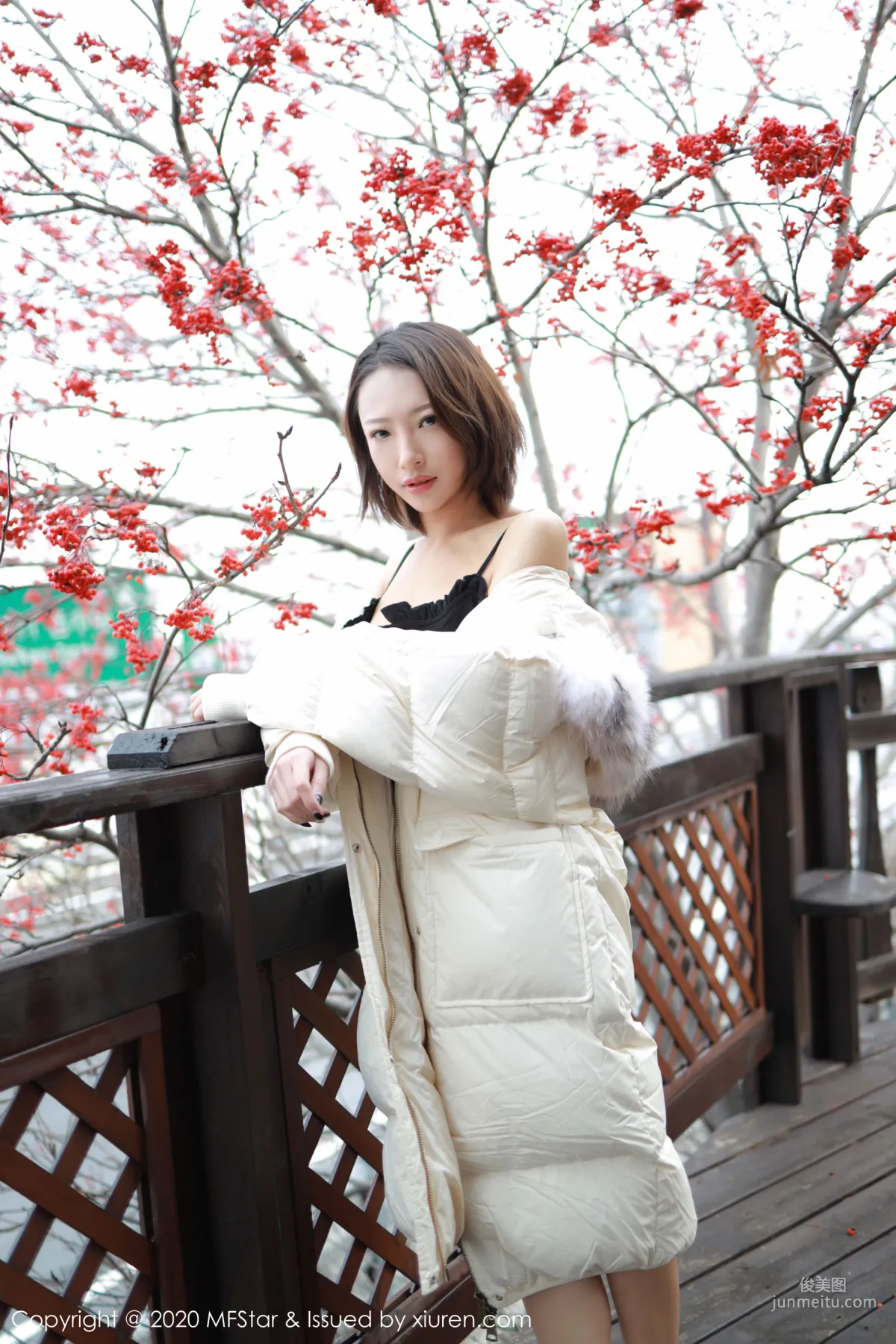 Dreamy Xiao Qiao, Outdoor Shooting Theme Series [MFStar] Vol.248 Photo Set photo 6