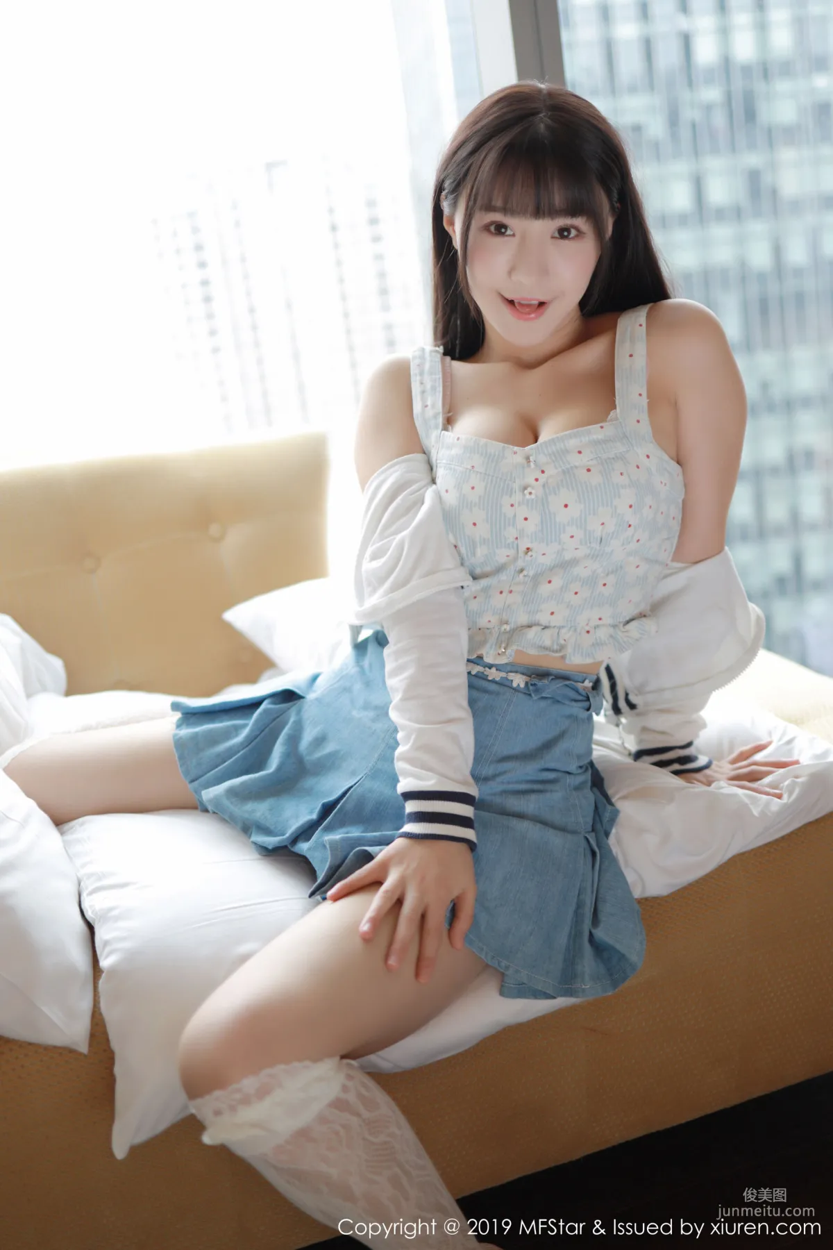 Flower朱可儿《短裙+蕾丝袜》 [模范学院MFStar] Vol.233 写真集24