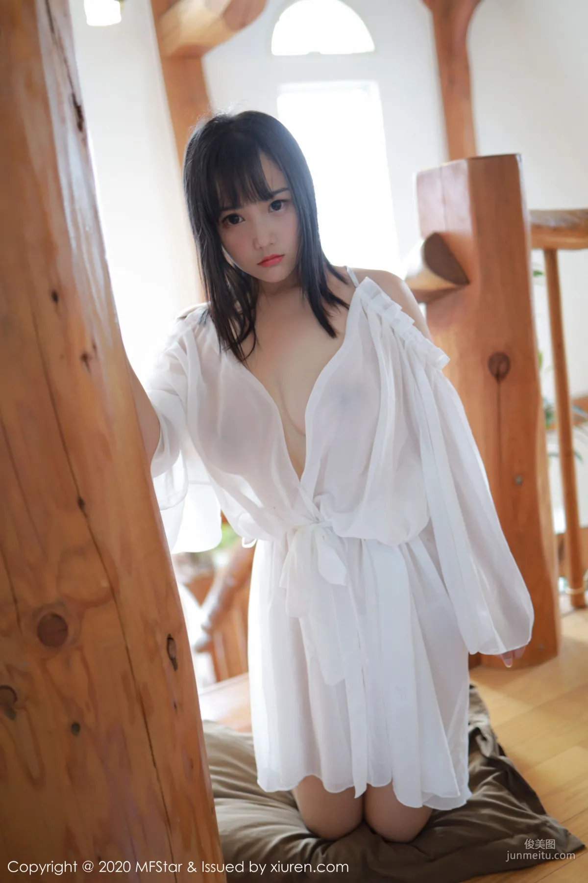 Xu Weiwei mia 'Looming Sheer Clothing Series' [MFStar] Vol.260 Photo Set photo 32