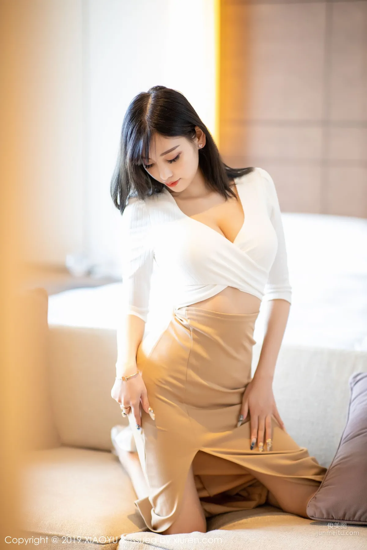 Yang Chenchen sugar Elegant Clothing + Sexy Lingerie [XIAOYU] Vol.219 Photo Set photo 21