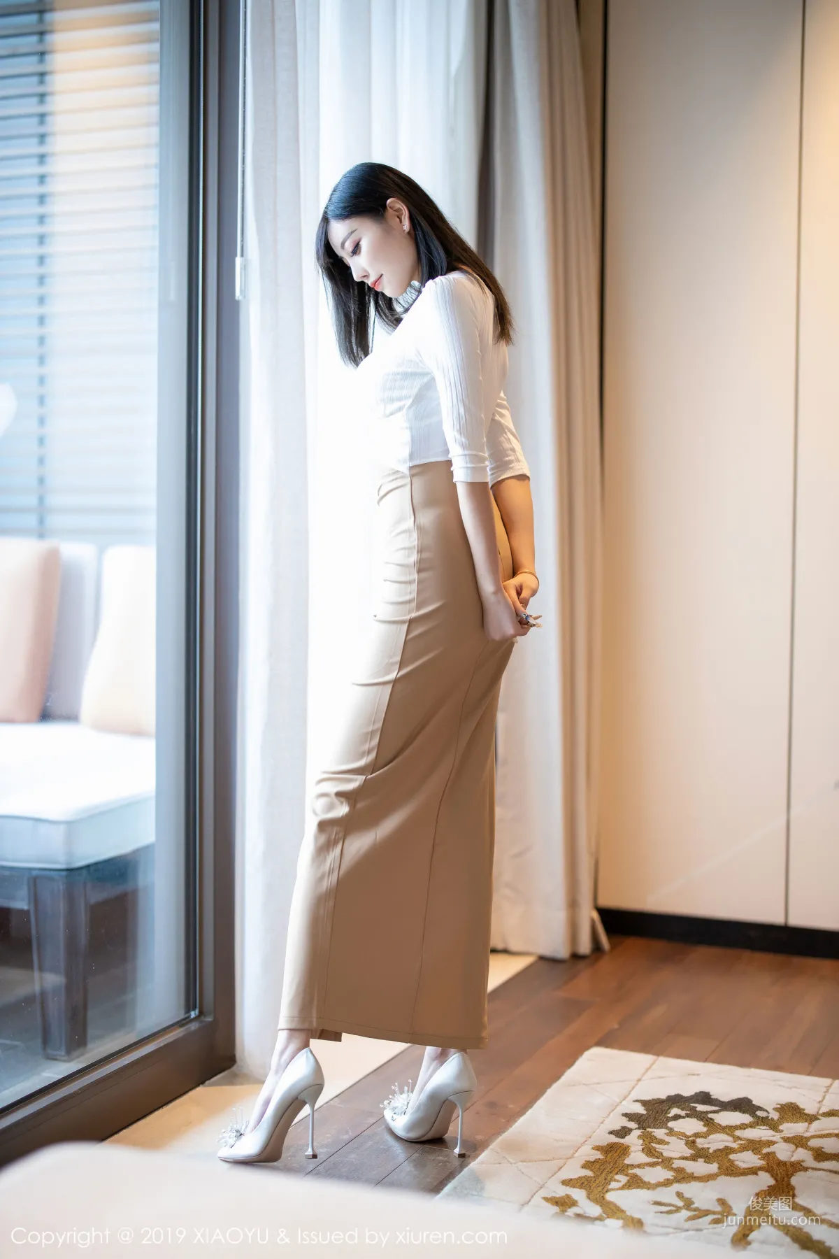Yang Chenchen sugar Elegant Clothing + Sexy Lingerie [XIAOYU] Vol.219 Photo Set photo 4