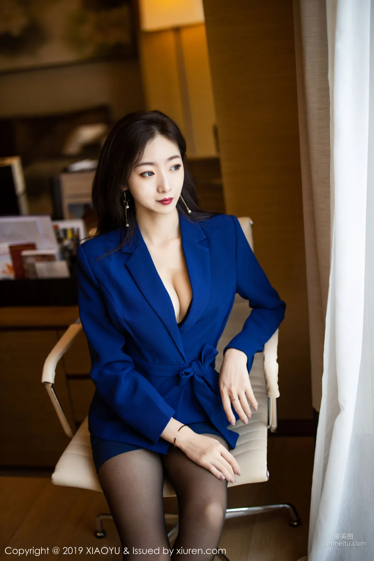 Anqi Yee Black Stockings OL Professional Wear [XIAOYU] Vol.203 Photo Set photo 10