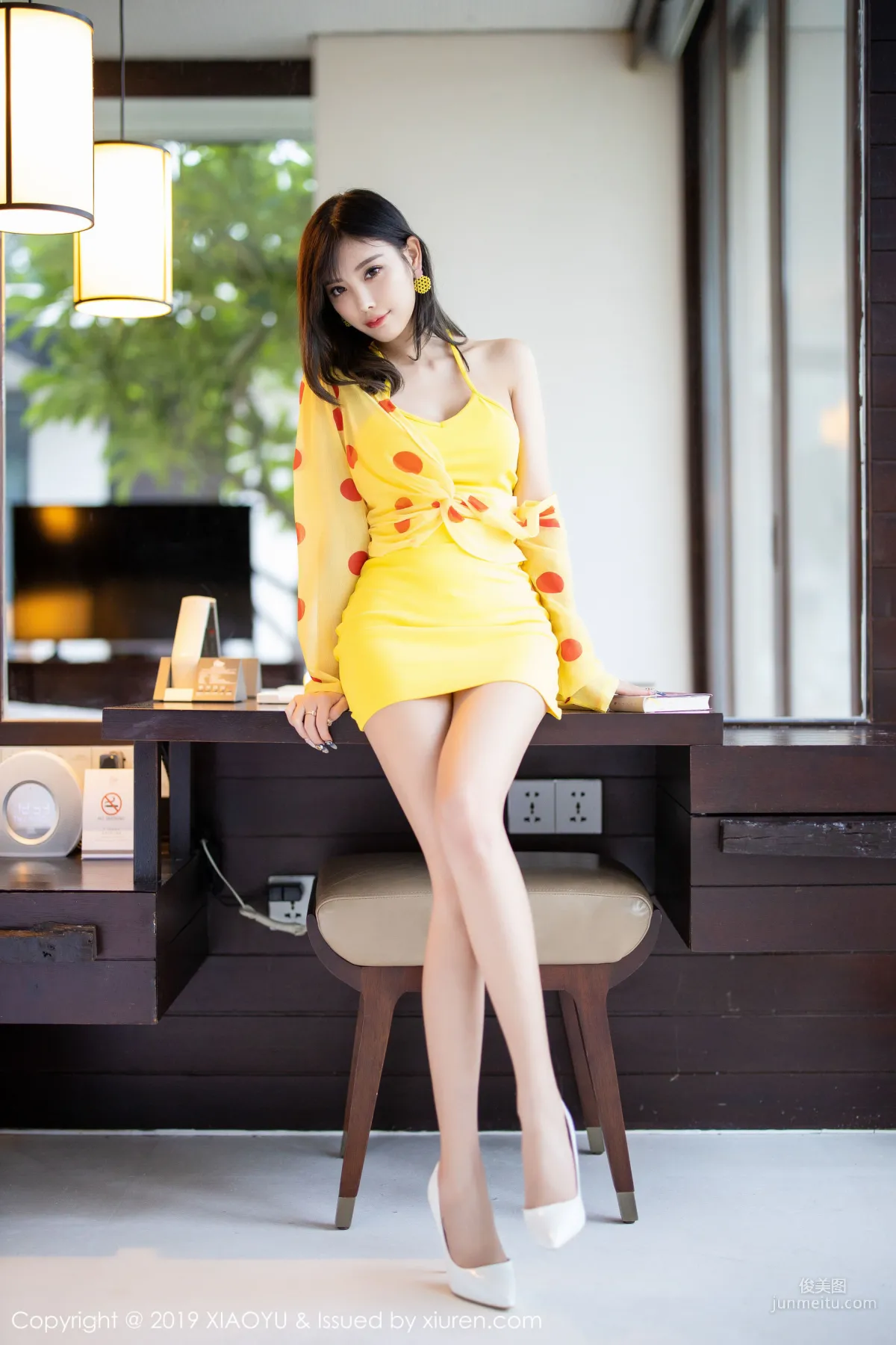 Yang Chenchen sugar, Pure and Sweet + Sexy and Alluring [XIAOYU] Vol.204 Photo Set photo 11