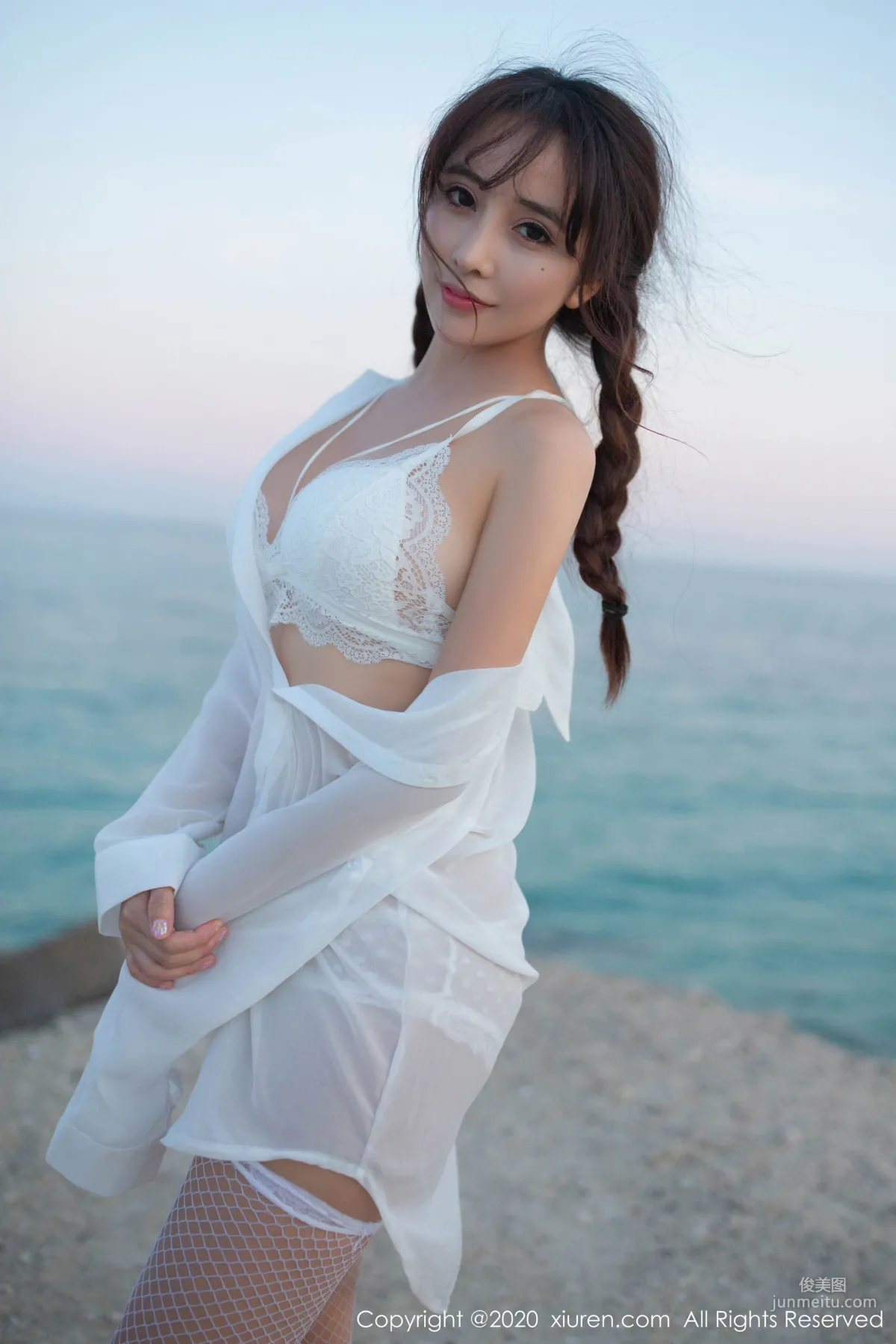 Tao Xile_lele "Beach Fishnet Stockings Outdoor Shoot Series" [XiuRen] No.1951 Photo Set photo 46