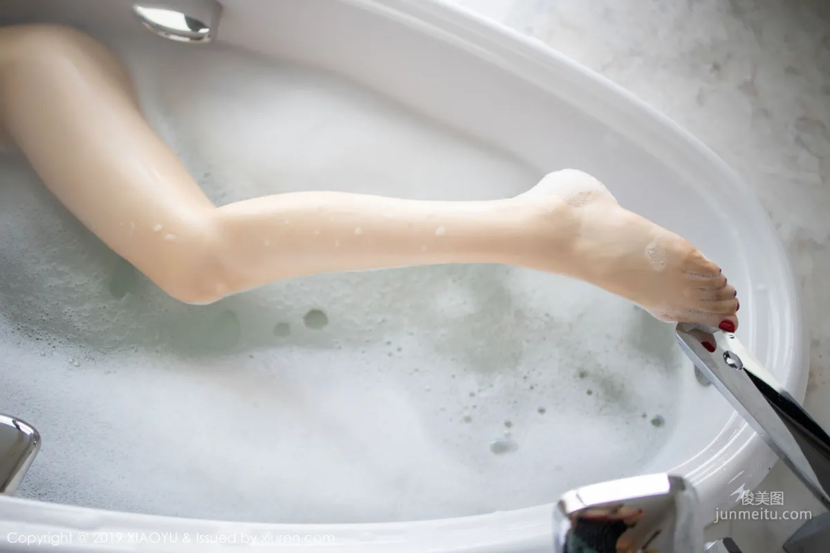 Angela Xiao Reba Alluring Breasts and Slender Legs in the Bath [XIAOYU] Vol.223 Photo Set photo 54