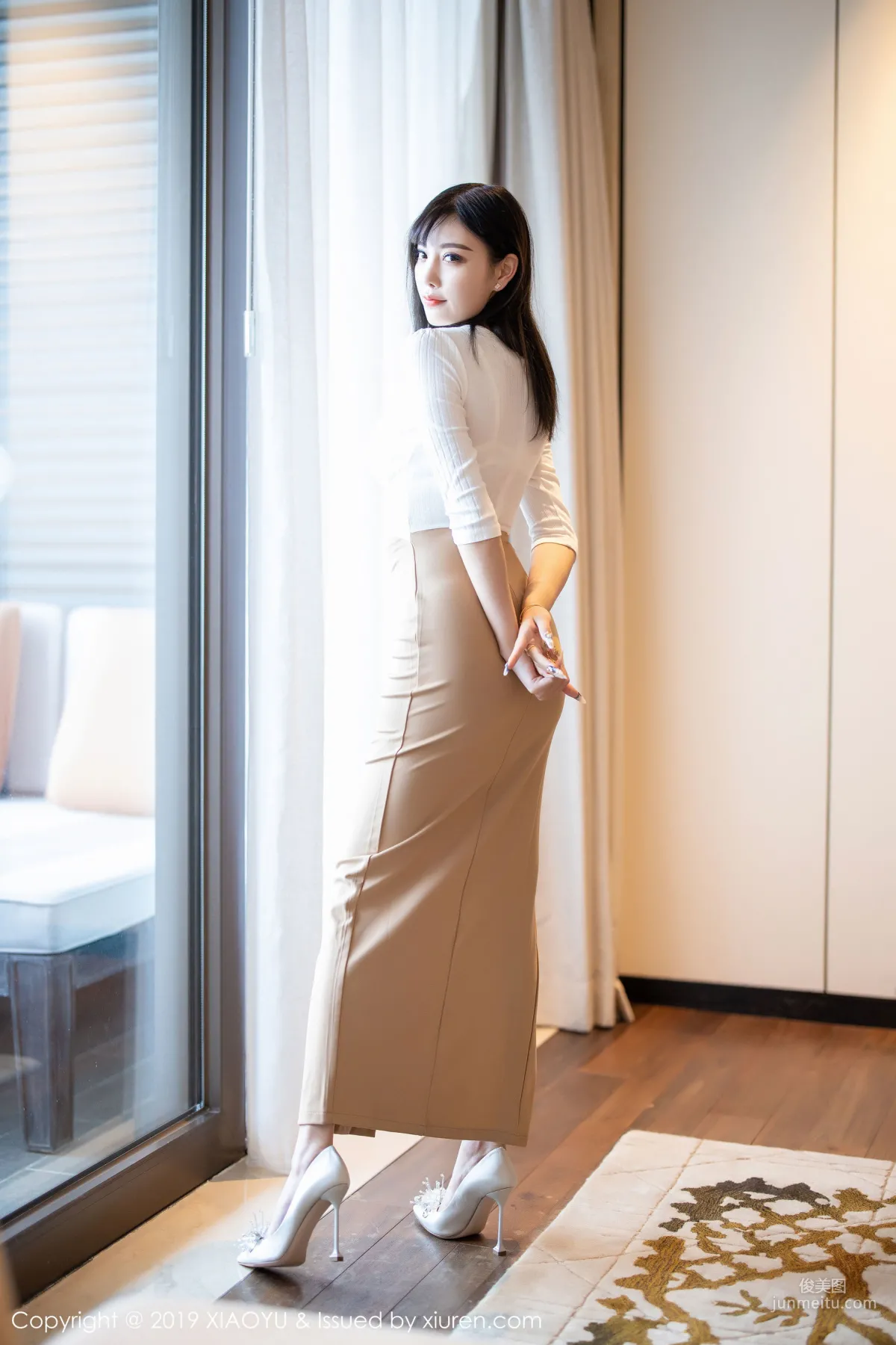 Yang Chenchen sugar Elegant Clothing + Sexy Lingerie [XIAOYU] Vol.219 Photo Set photo 3