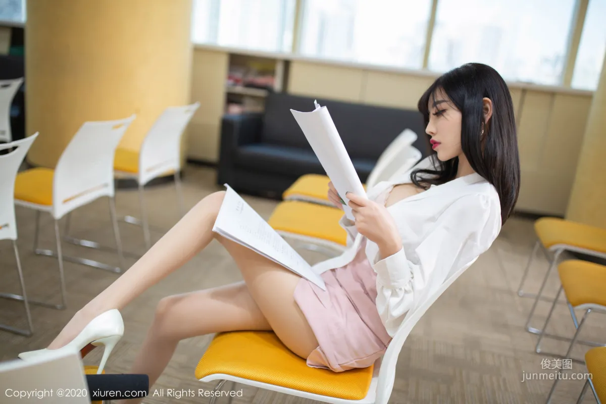 Yang Chenchen sugar, Female Reporter Theme [XiuRen] No.1955 Photo Set photo 28