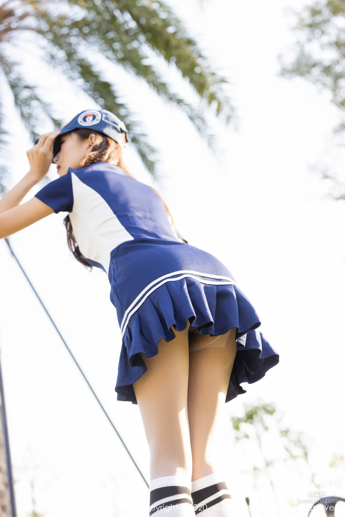 Yang Ziyan Cynthia, Outdoor + Shiny Stockings + Leggings Series! [XiuRen] No.1963 Photo Set photo 11