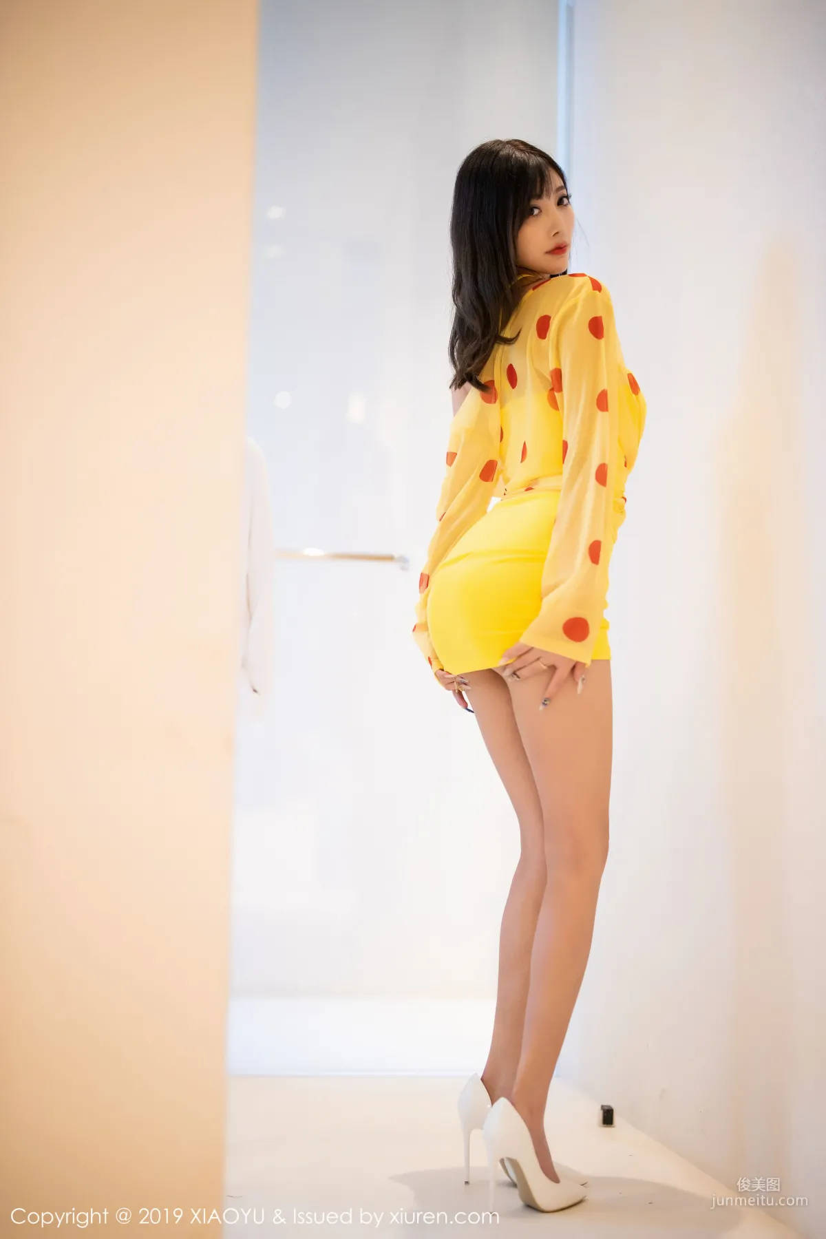 Yang Chenchen sugar, Pure and Sweet + Sexy and Alluring [XIAOYU] Vol.204 Photo Set photo 4